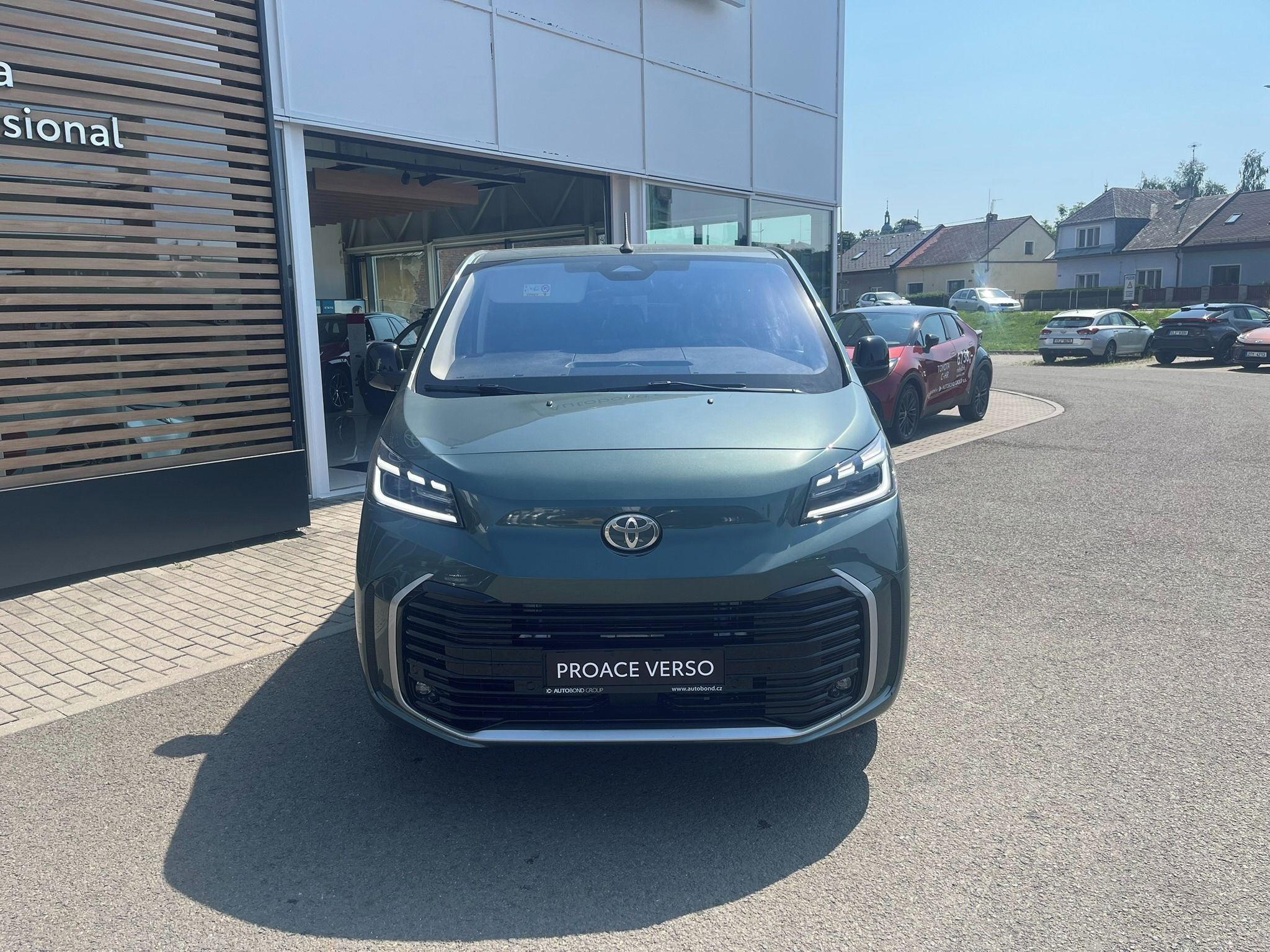 Toyota Proace Verso, 2.2L Family TAŽNÉ - fotka 2