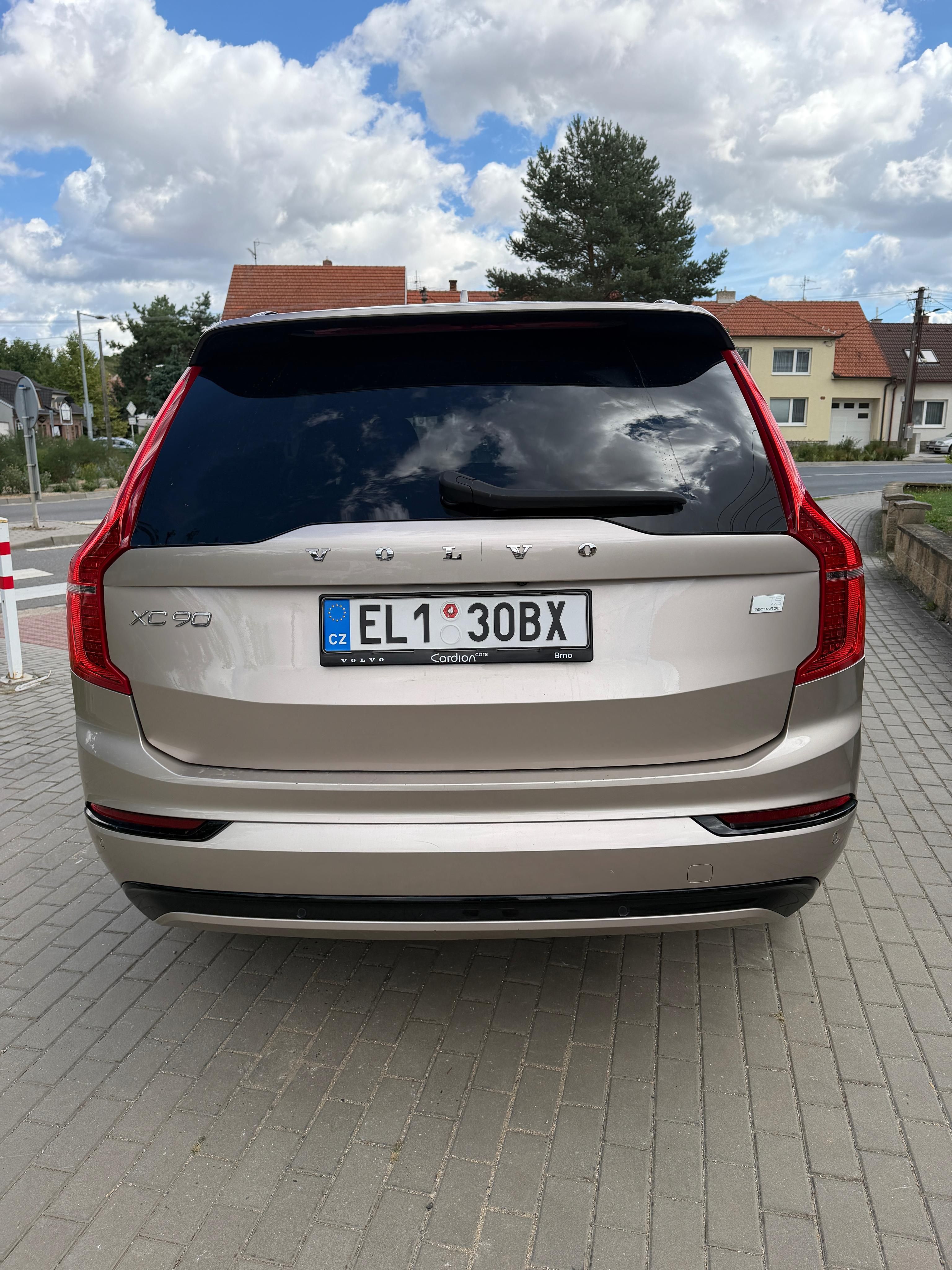 Volvo XC90, T8 AWD Recharge Dark Ultimate - fotka 6