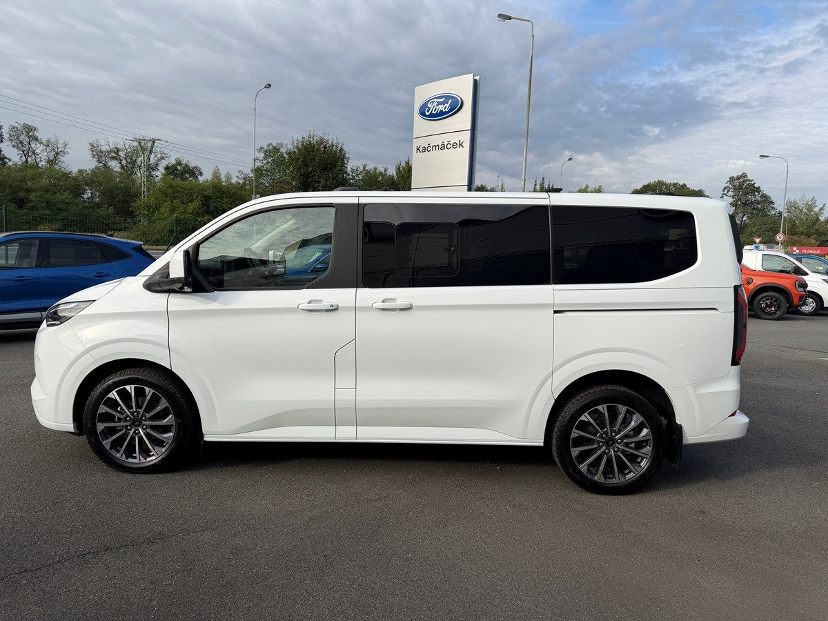 Ford Tourneo Custom, Titanium X L1, 2.5 Duratec Hyb - fotka 6