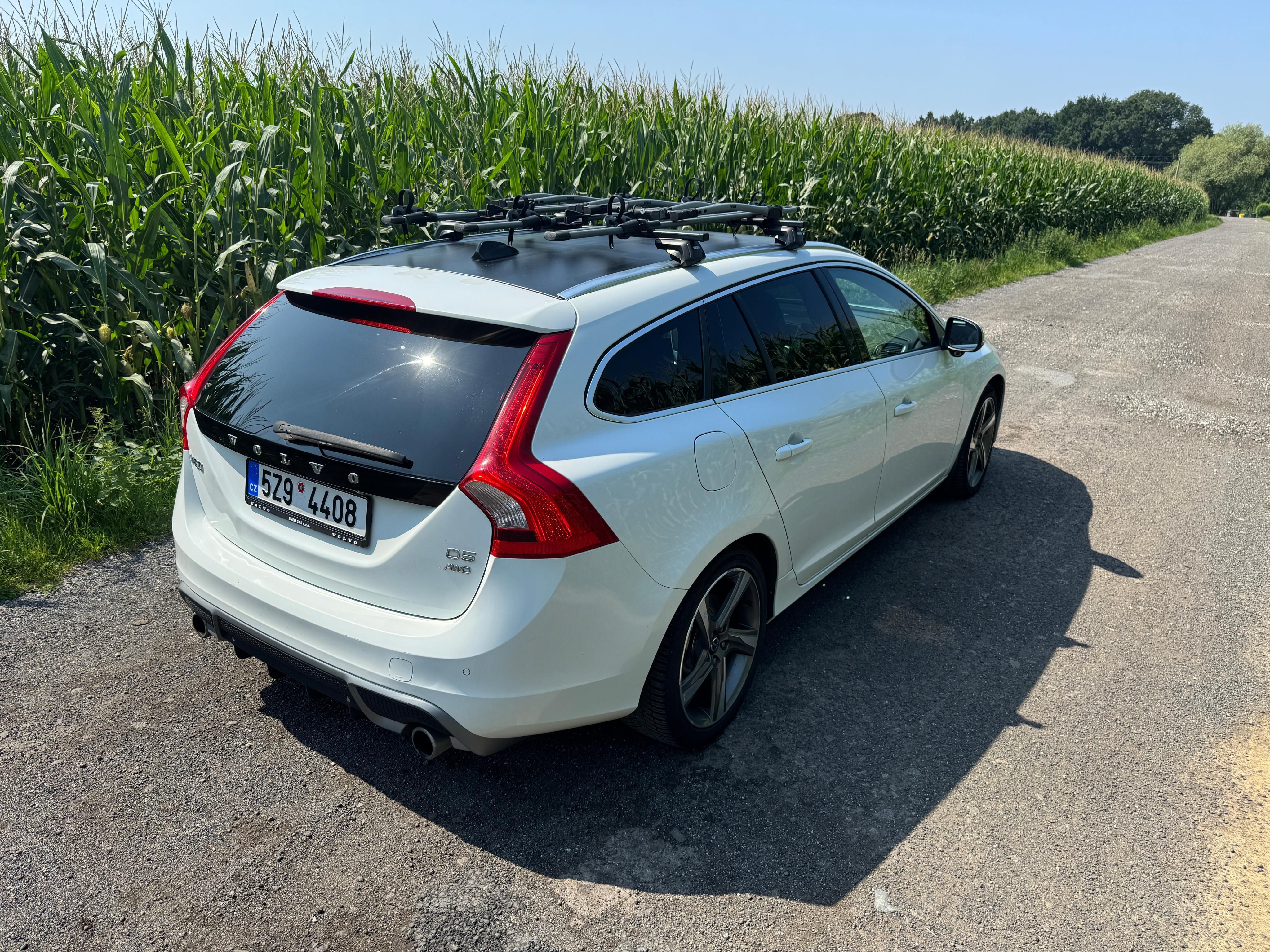 Volvo V60, V60 R-Design - fotka 4
