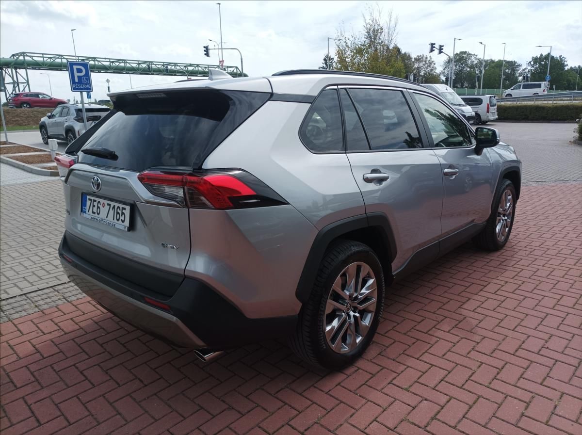 Toyota Rav4, 2,5 Executive 4x4 - fotka 4