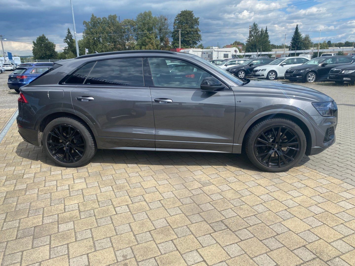Audi Q8, 50 3.0 TDi 210kW Quattro Sline - fotka 3
