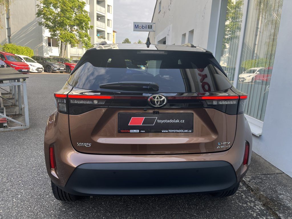 Toyota Yaris Cross, 1.5L HEV130 Executive Tech VIP - fotka 6