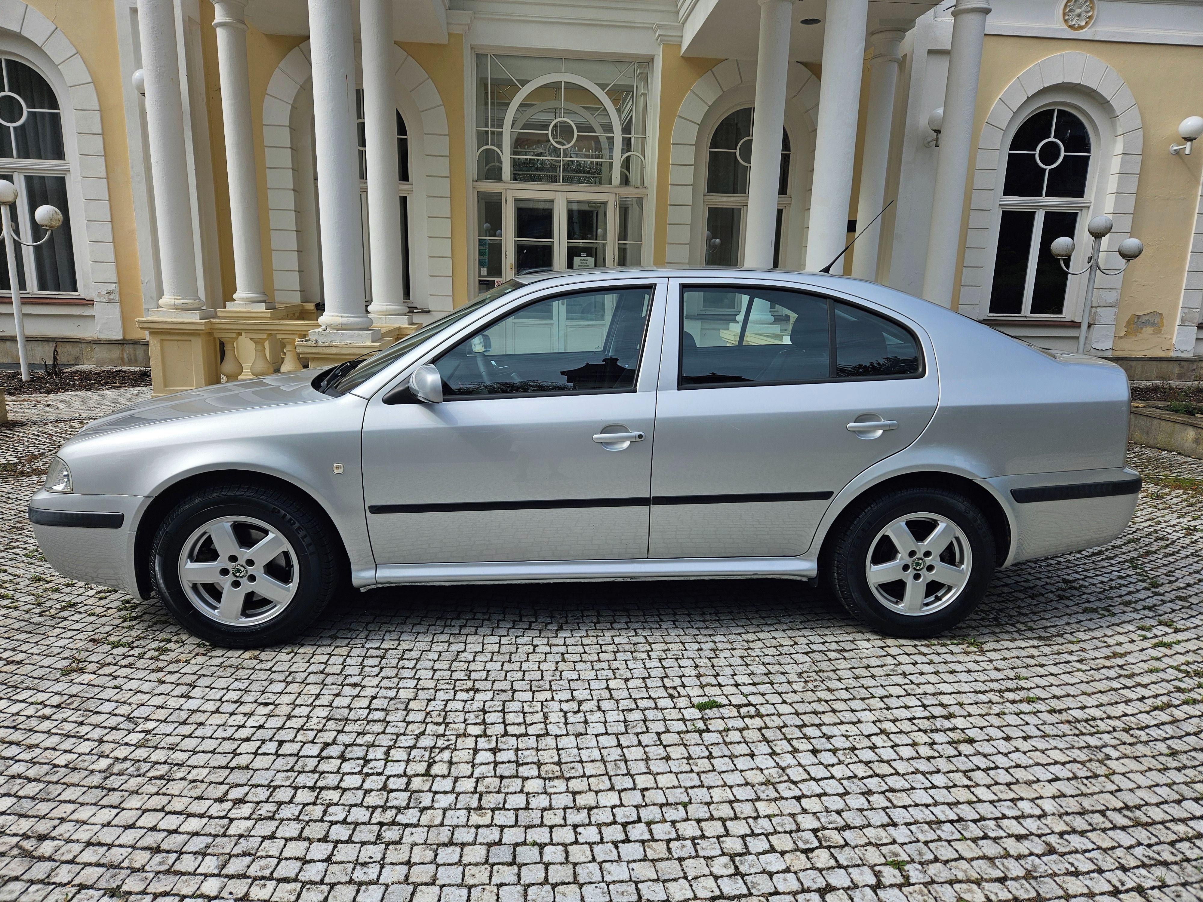 Škoda Octavia, Tour 1.9 TDI 74 kW 1.majitel - fotka 2