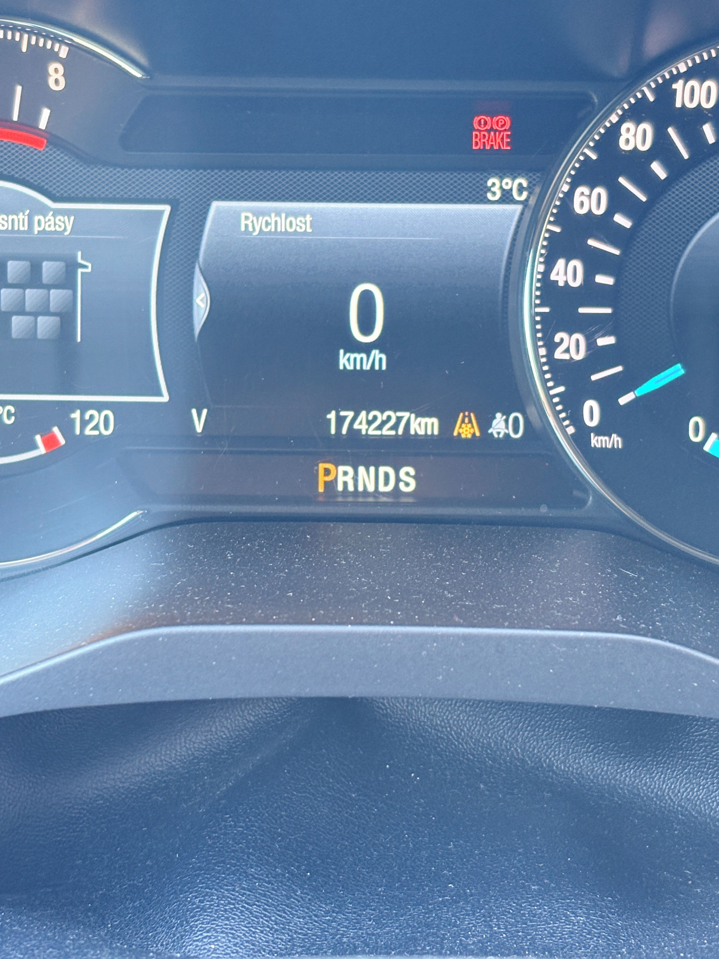 Ford S-MAX, 2.0 EcoBoost 176 kW, webasto - fotka 5