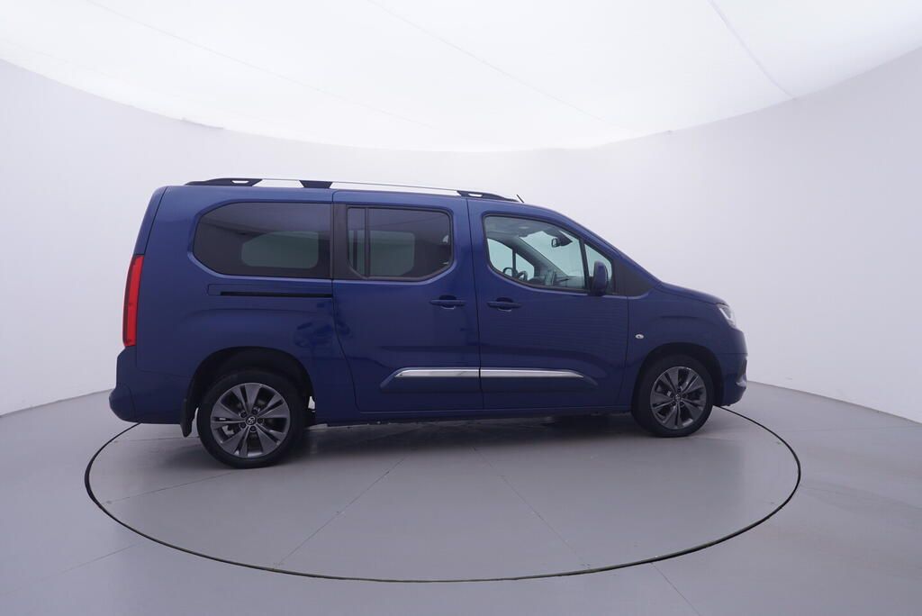 Toyota Proace City Verso, 1.5 D4-D 96 kW - fotka 6
