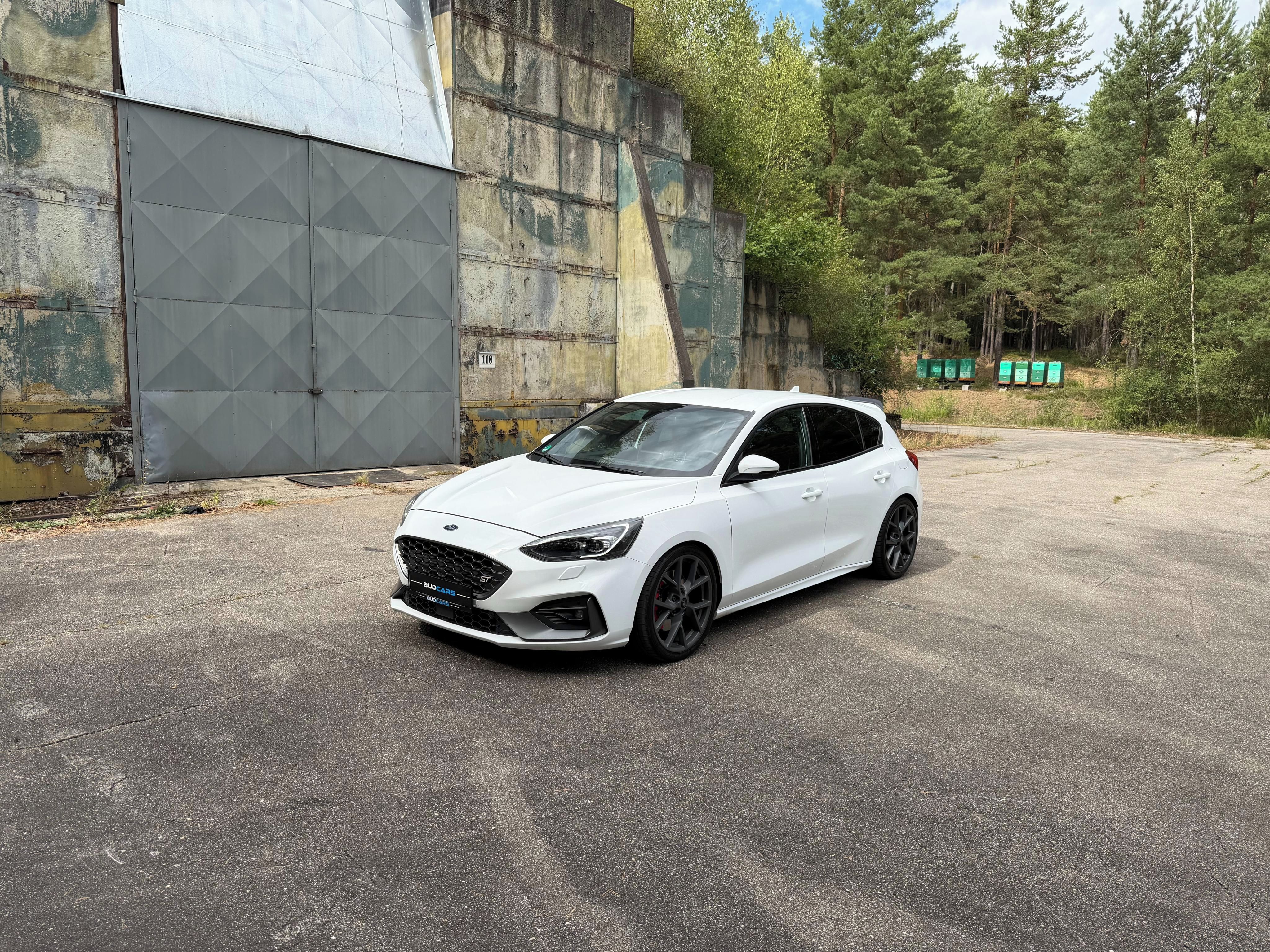 Ford Focus, 2.3 EcoBoost 280PS Manuál - fotka 6