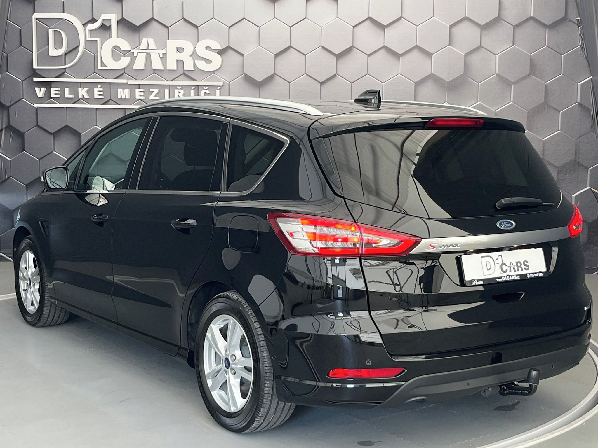 Ford S-MAX, 2.5 Duratec HEV TITANIUM - fotka 2