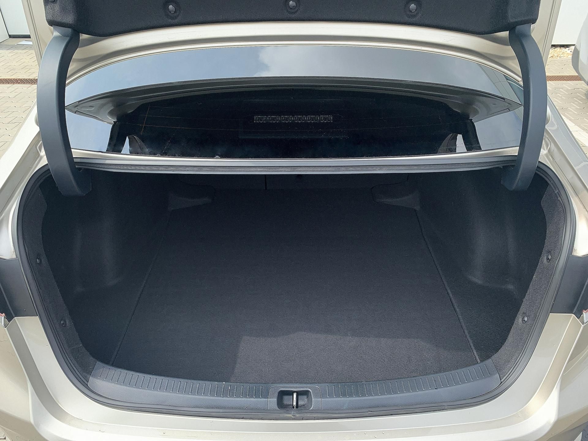 Toyota Corolla, SD COMFORT STYLE TECH 1.5 VVTi - fotka 5