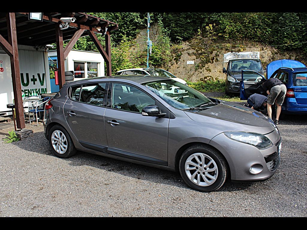 Renault Mégane, 1.6 16 V serv. knížka - fotka 4
