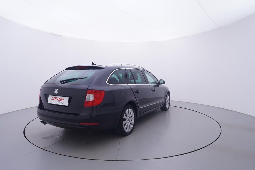 Škoda Superb, Elegance 2.0 TDI 125 kW - fotka 5
