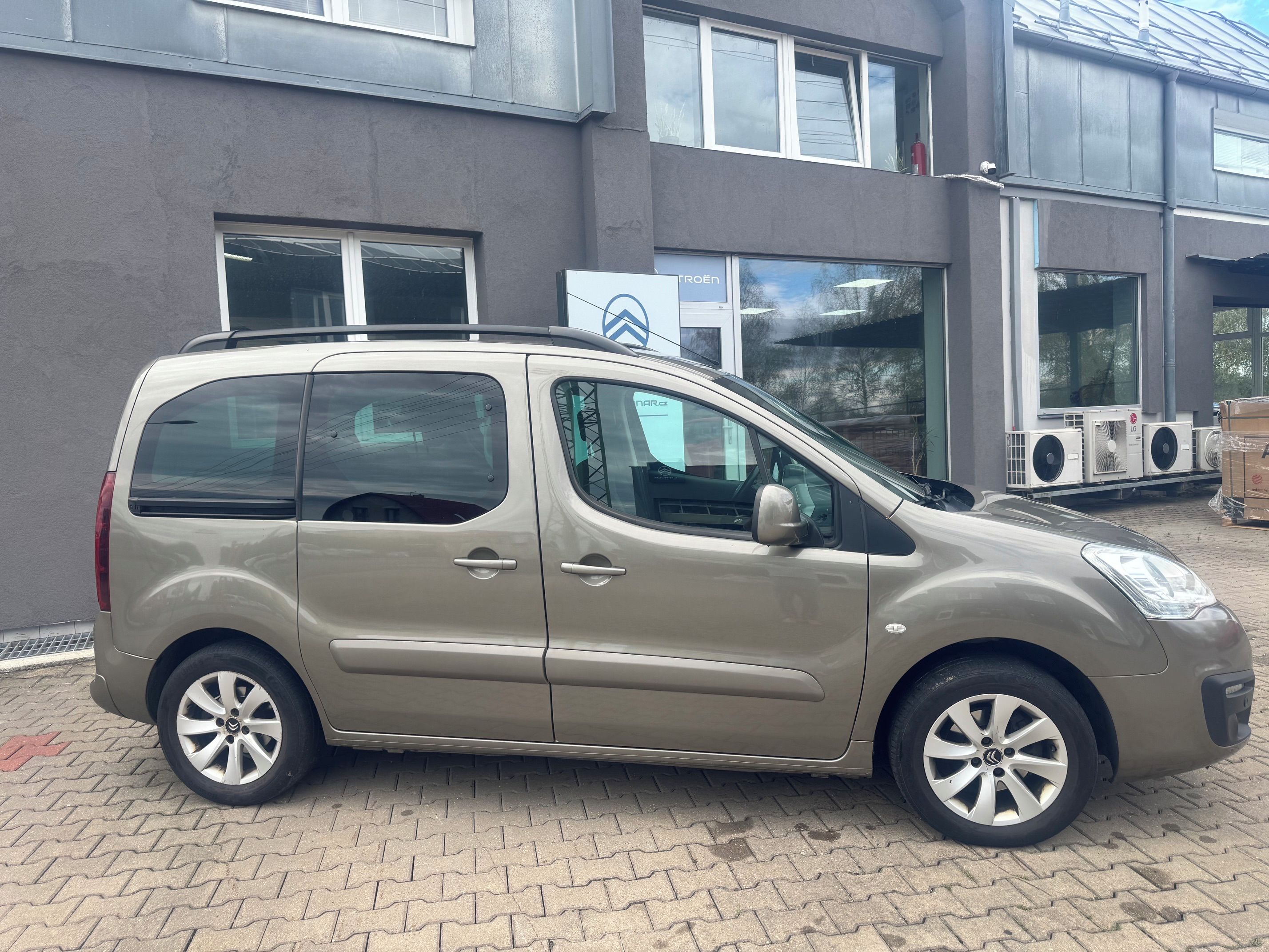 Citroën Berlingo, SHINE 1.6 HDi 120 1.Majitel,ta - fotka 2