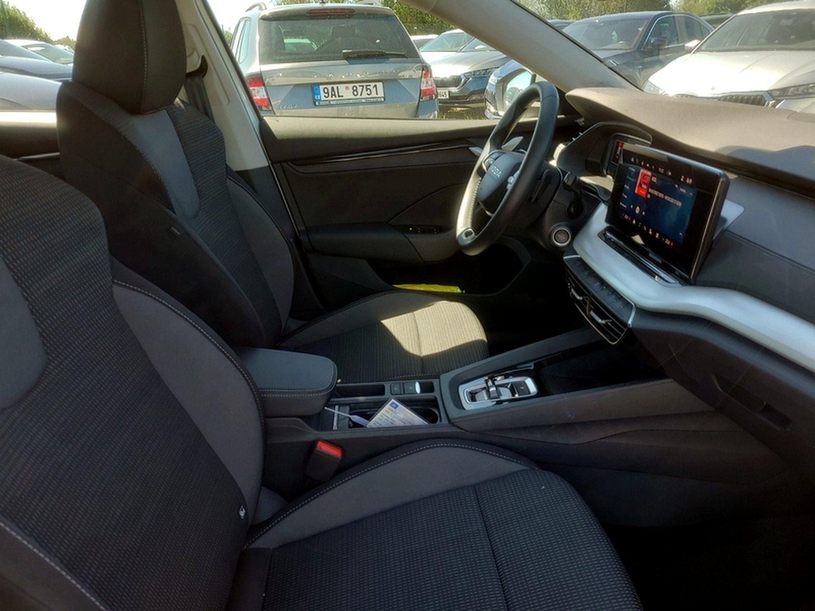 Škoda Octavia, SELECTION 1,5 TSI 85 kW DSG - fotka 6