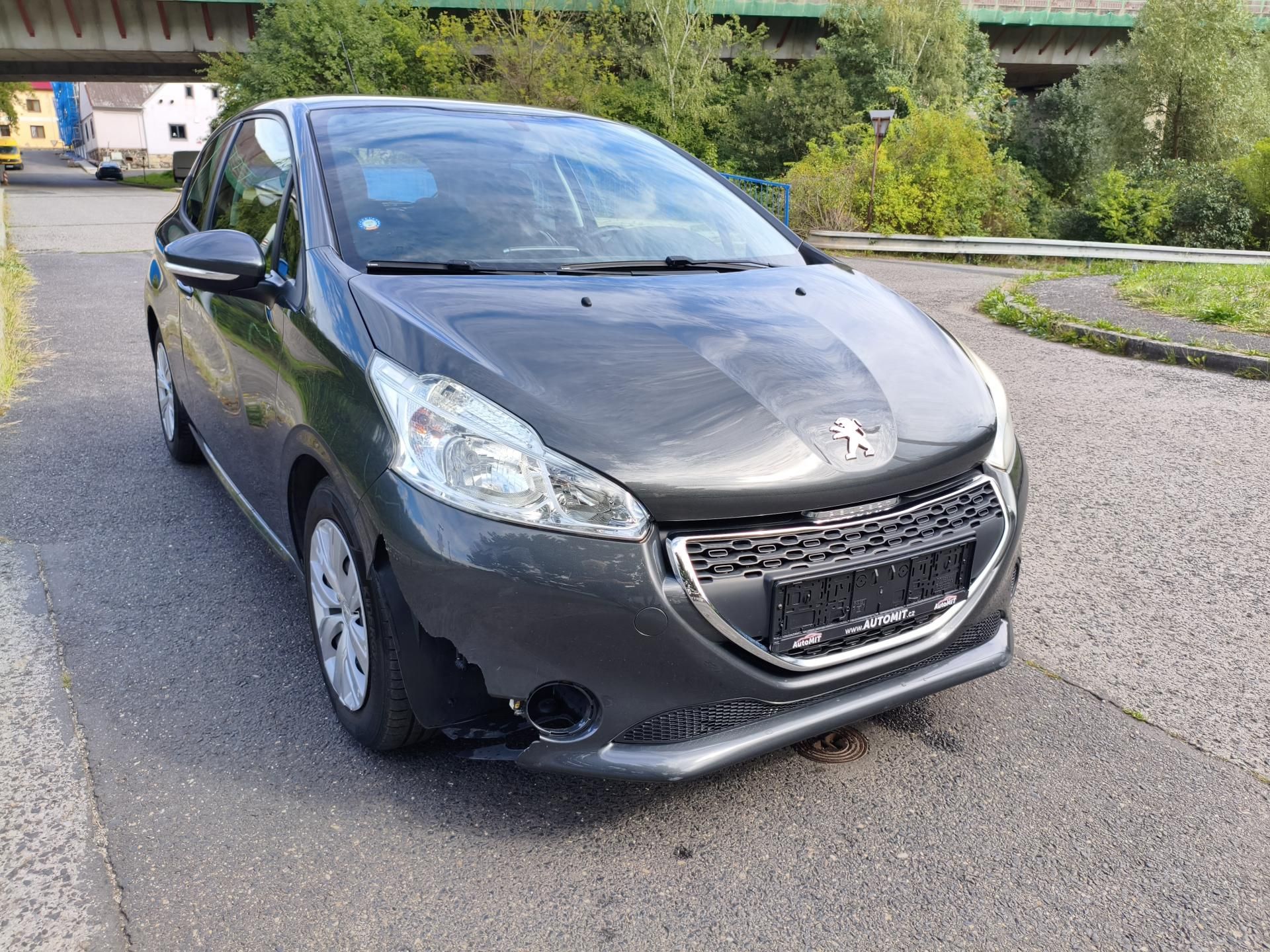 Peugeot 208, 1,6 eHDI 68Kw - fotka 3