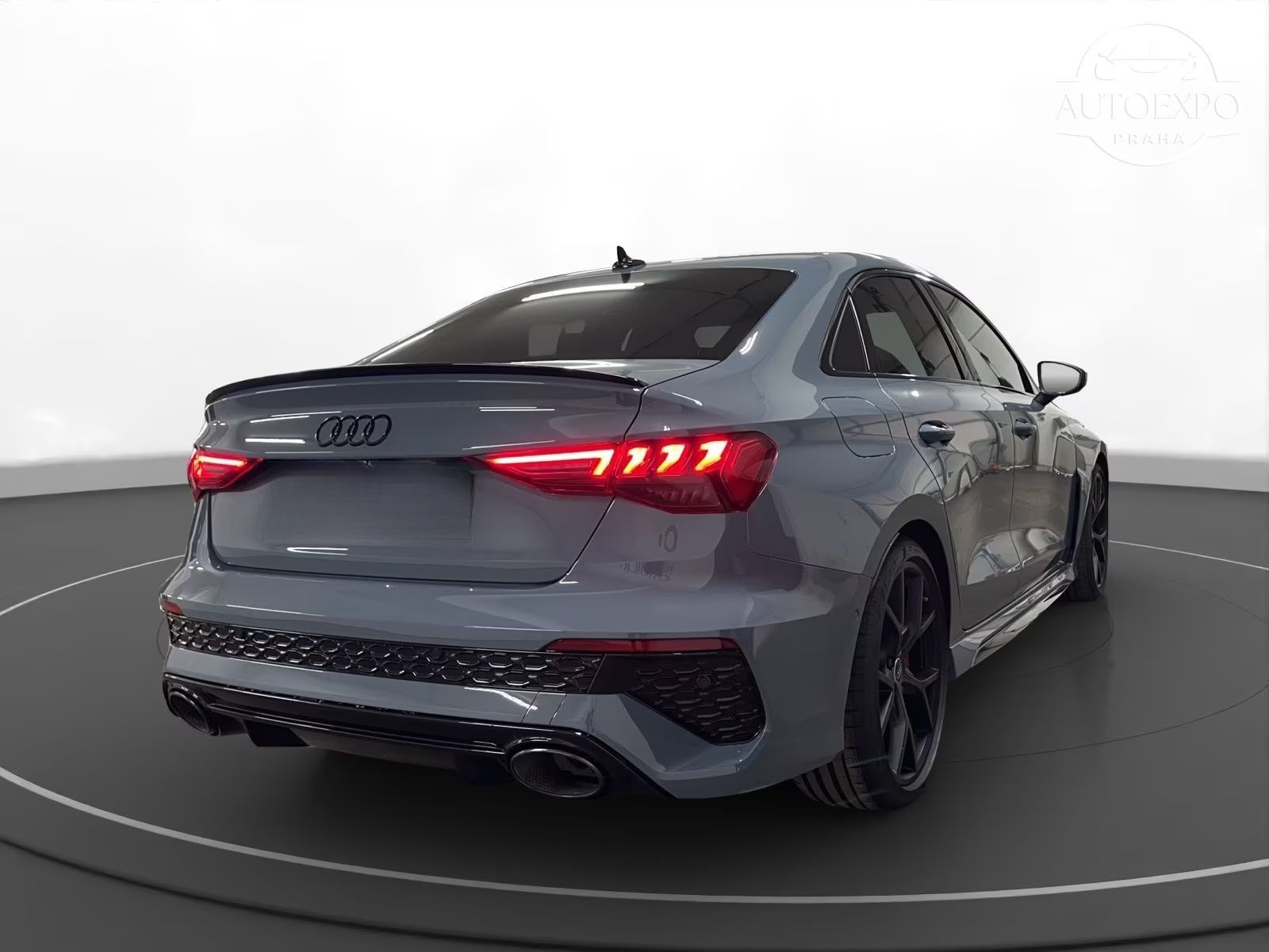 Audi RS3, Limousine 2.5 TFSI - fotka 2