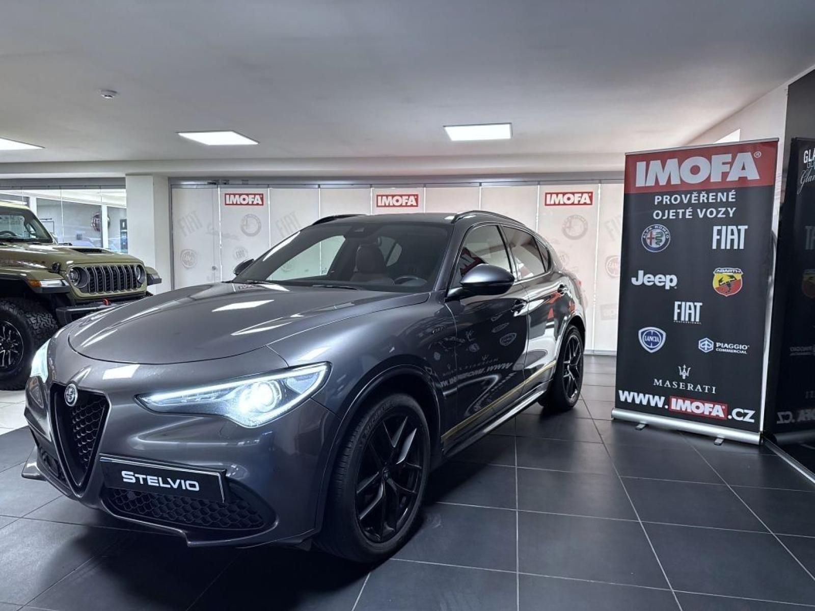 Alfa Romeo Stelvio, 2.0T 280k AT8 ZF Q4 4x4 Veloce - fotka 3