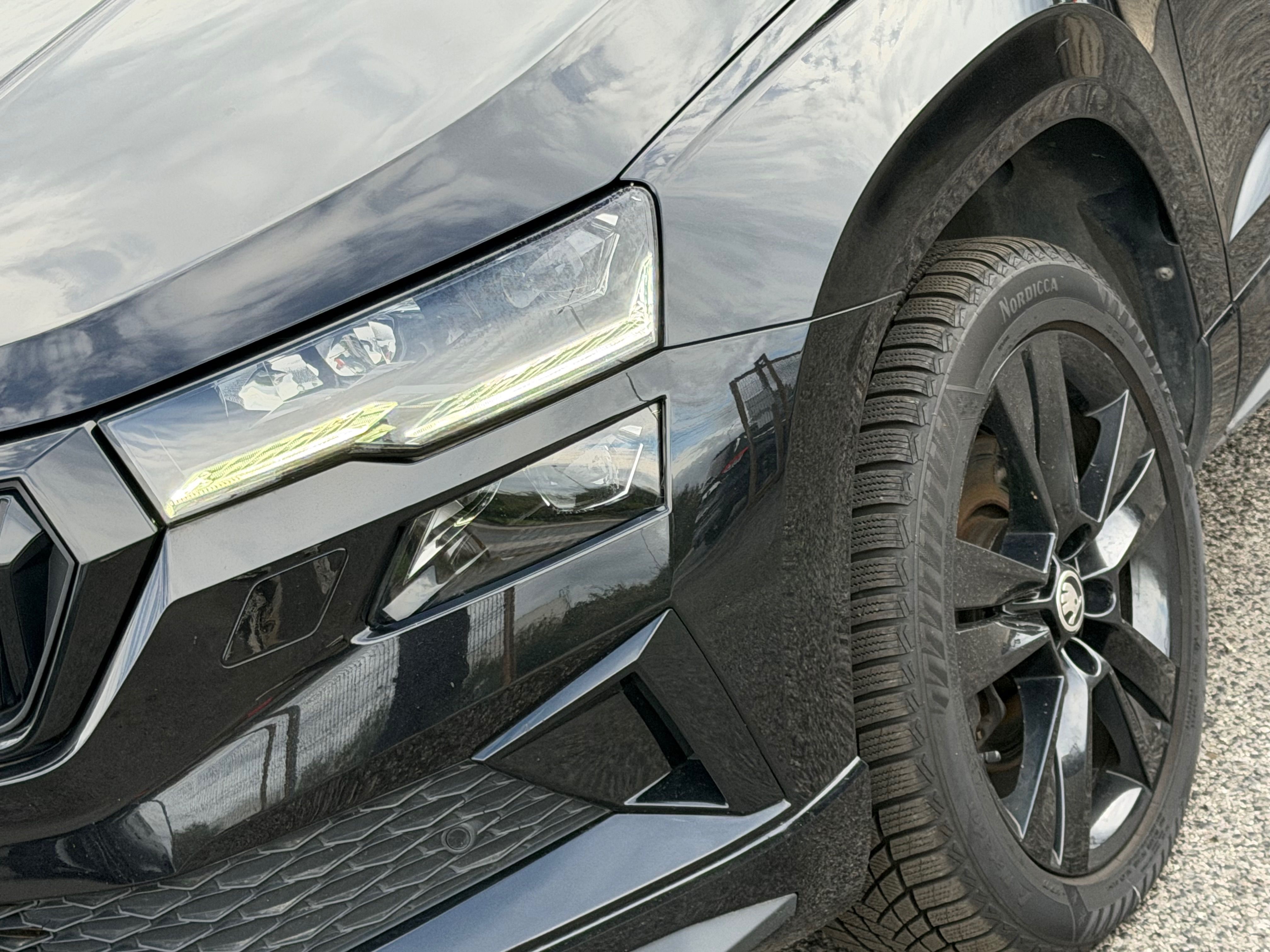 Škoda Karoq, 2.0TDI-110KW-DSG-4X4-SPORTLINE - fotka 2