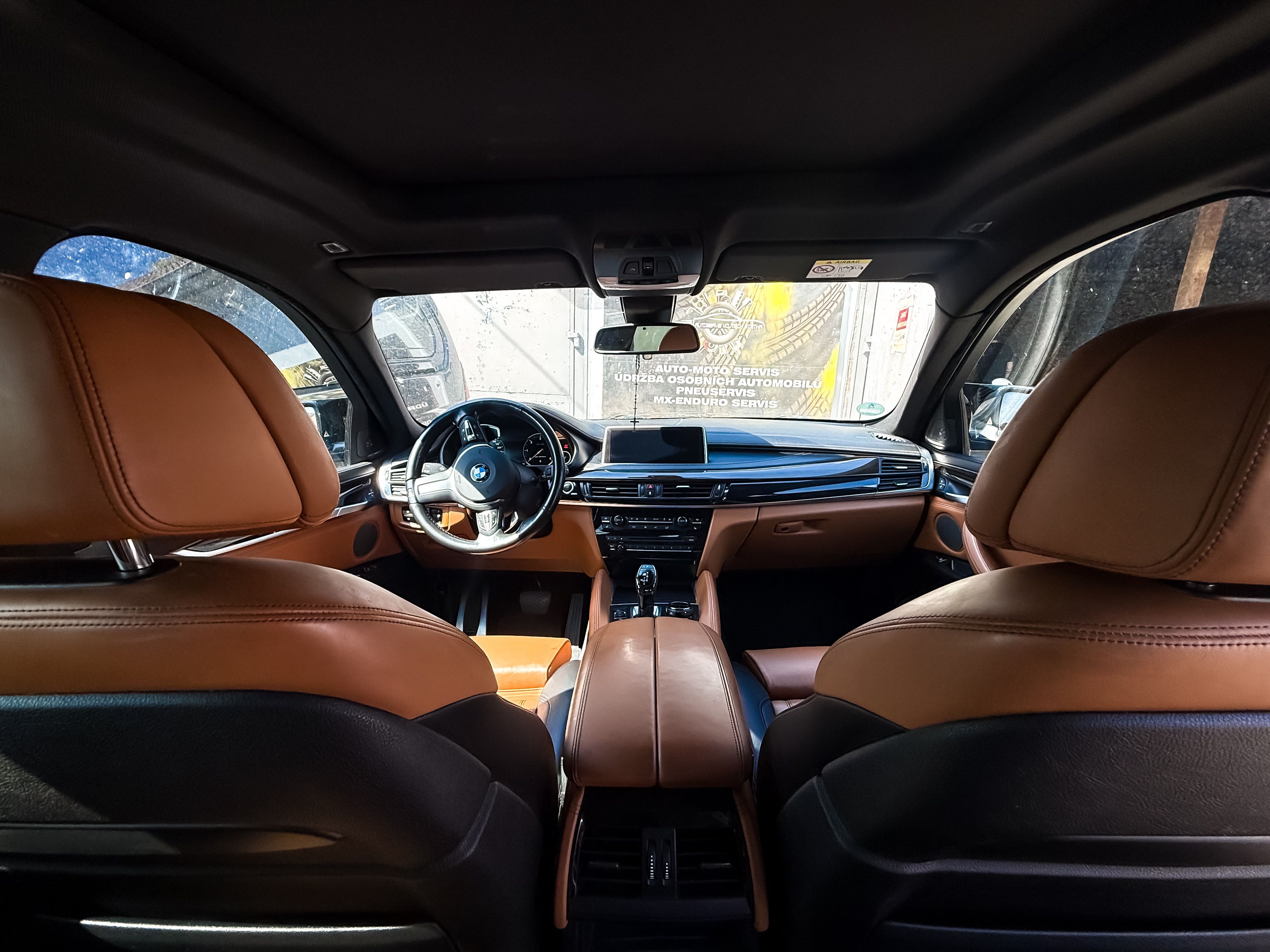 BMW X6, M50d 280kW - fotka 5