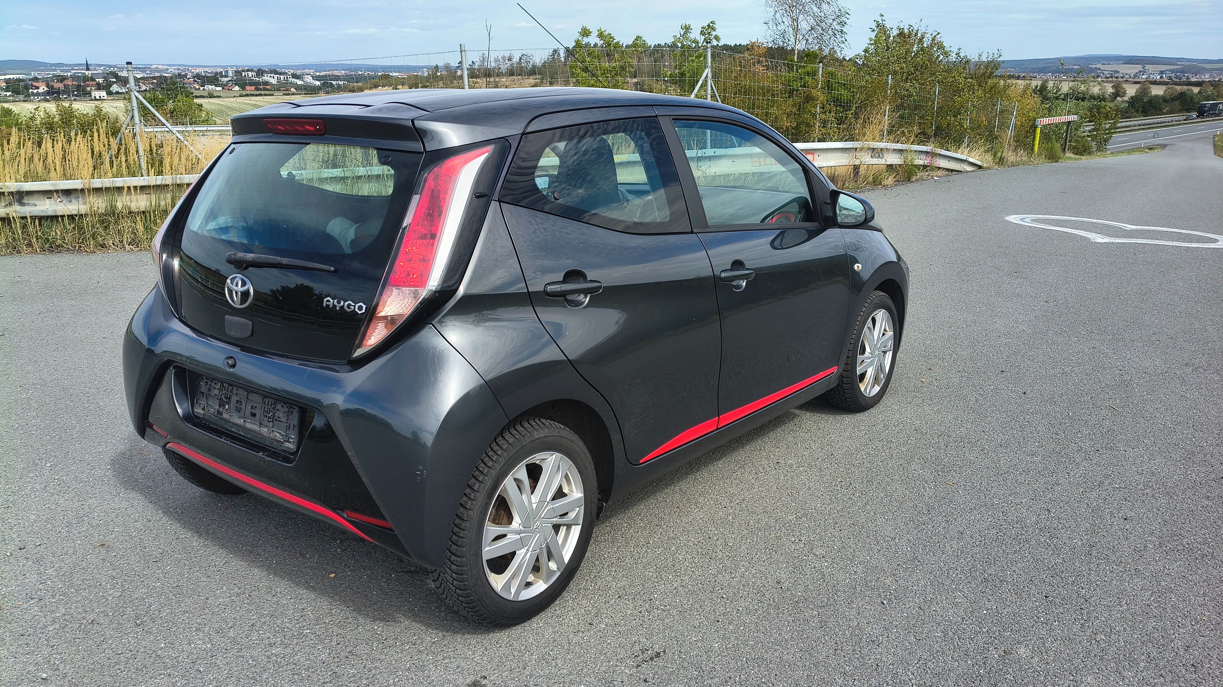 Toyota Aygo, 1.0VVTi klima výhřev kamera !! - fotka 4