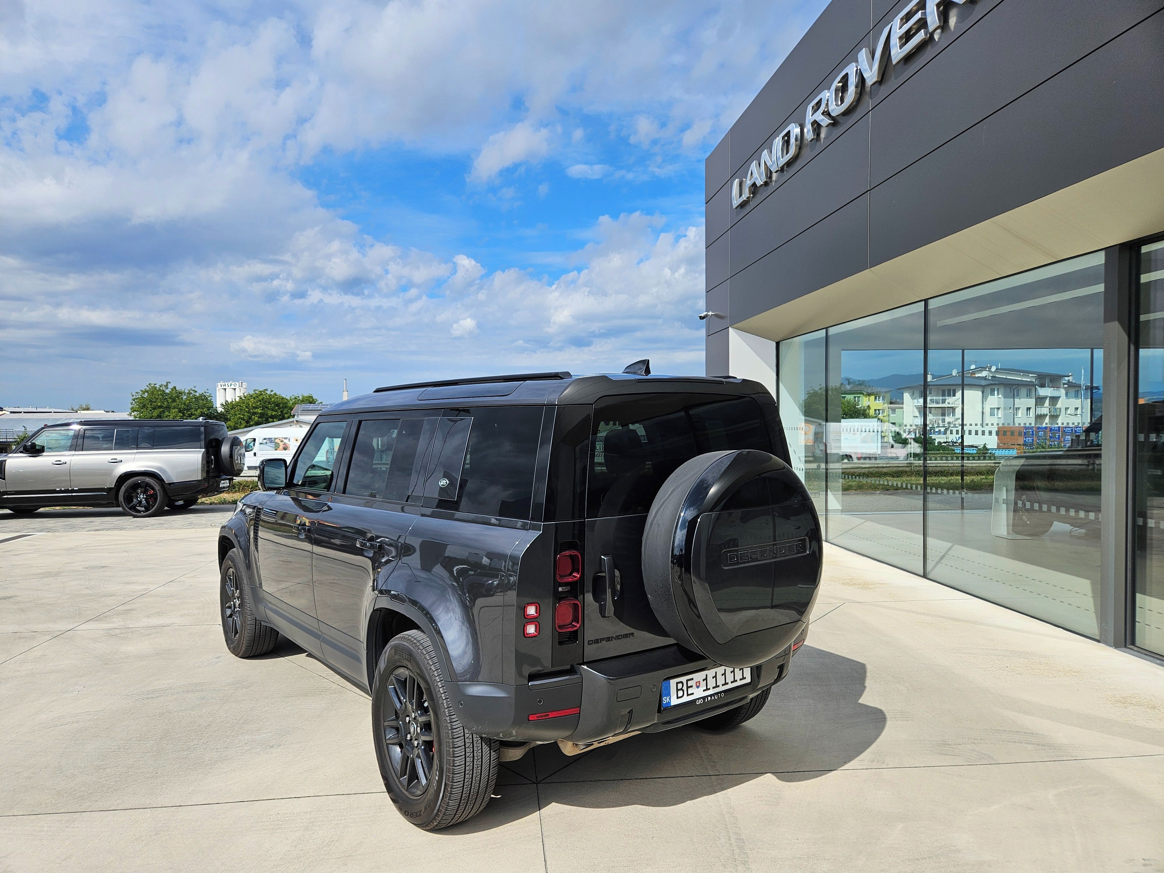 Land Rover Defender, Land Rover Defender 110 3.0D I - fotka 3