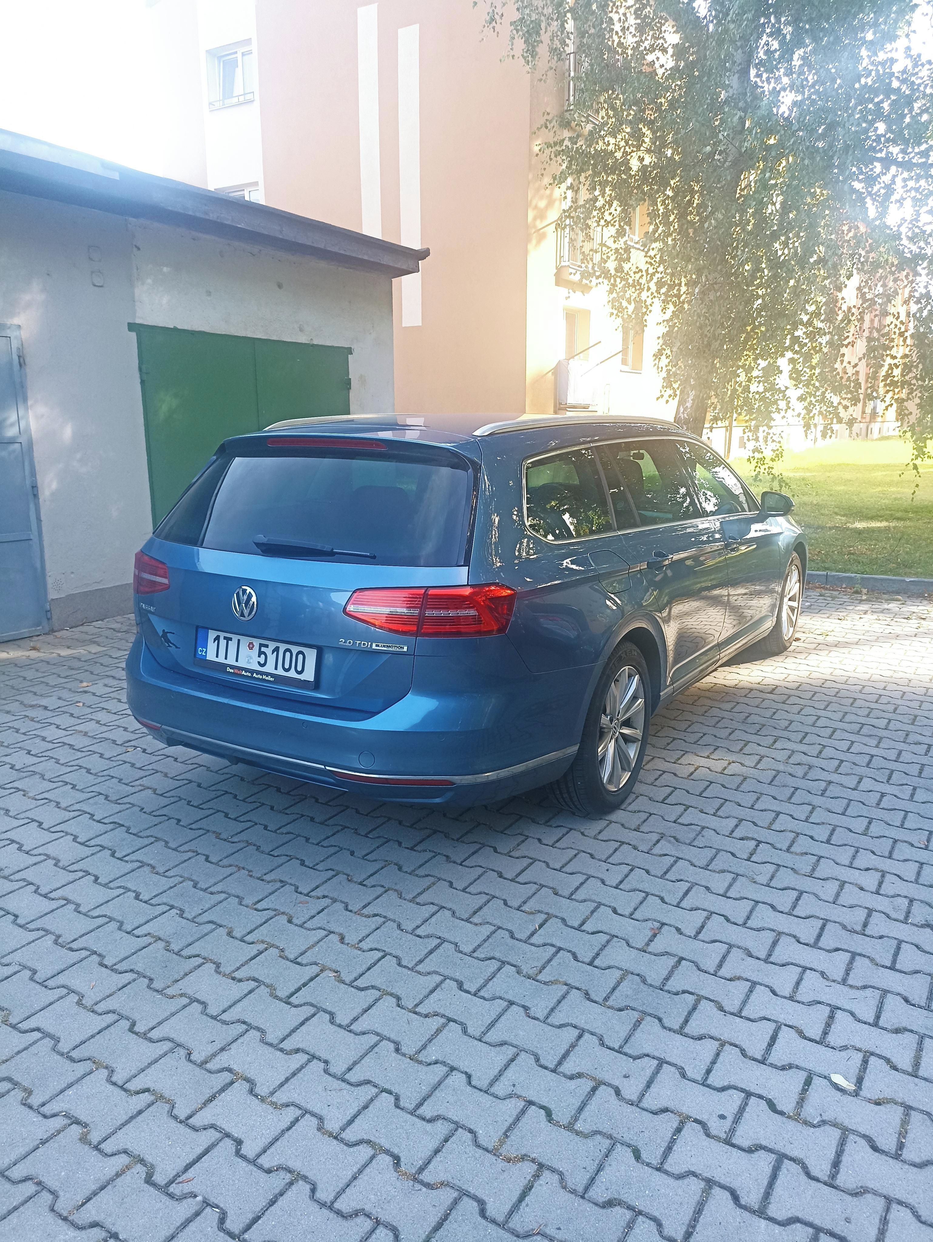 Volkswagen Passat, Passat B8, HIGHLINE, 2.0 TDi - fotka 3