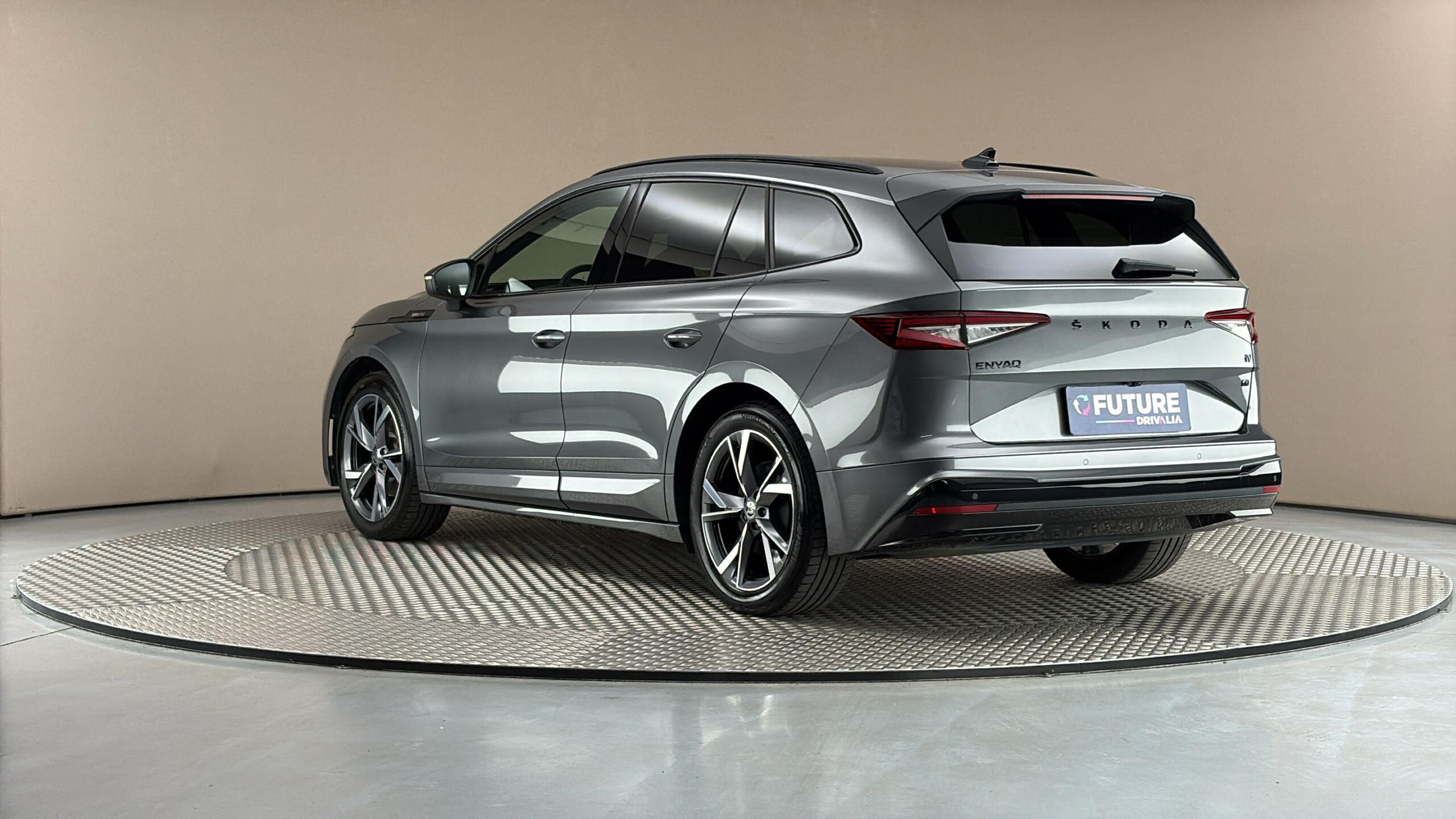 Škoda Enyaq, 62 kWh AUT 60 Sportline - fotka 2