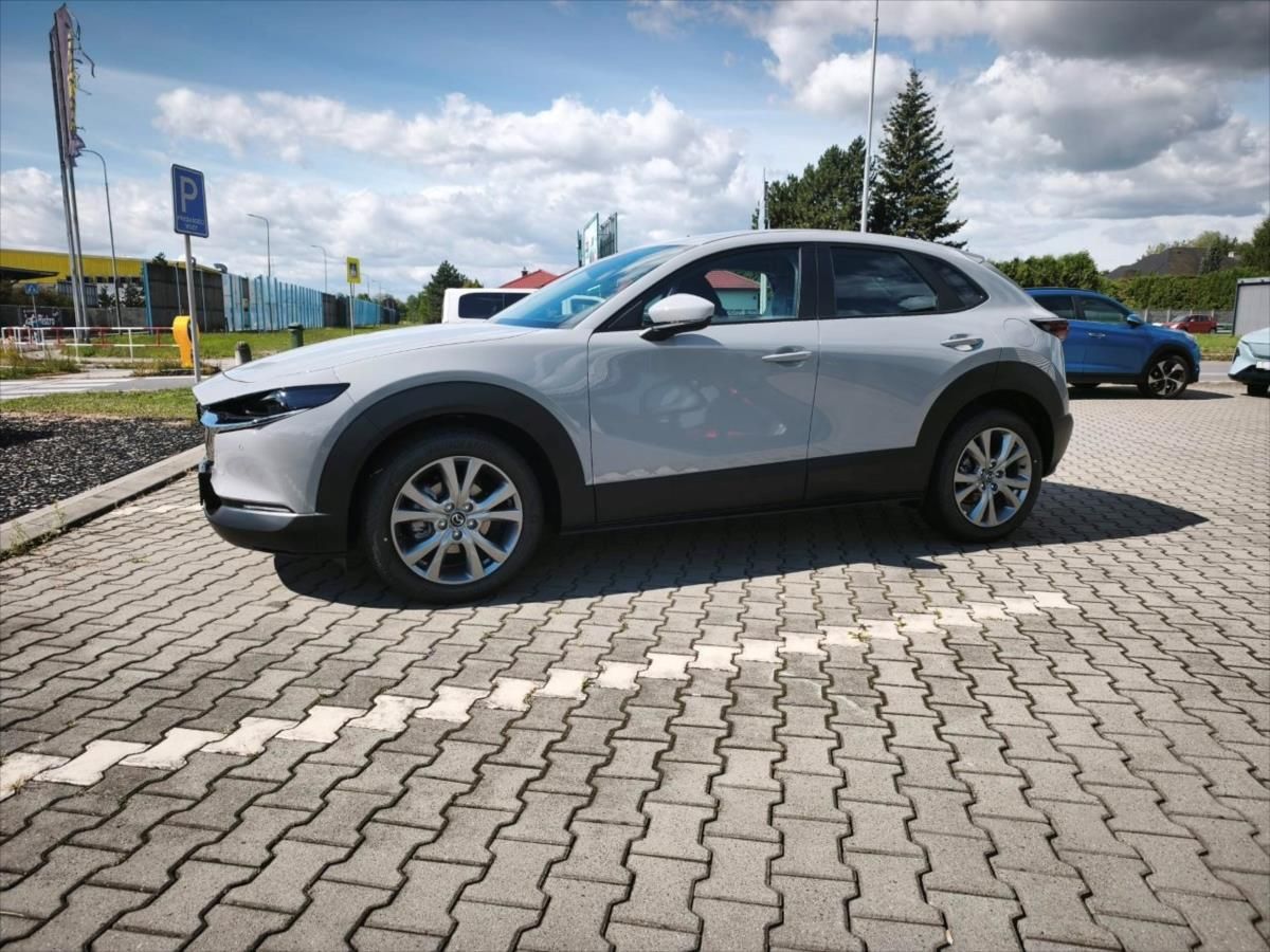 Mazda CX-30, 2,5 e-Skyactiv G140 6MT Centre - fotka 3
