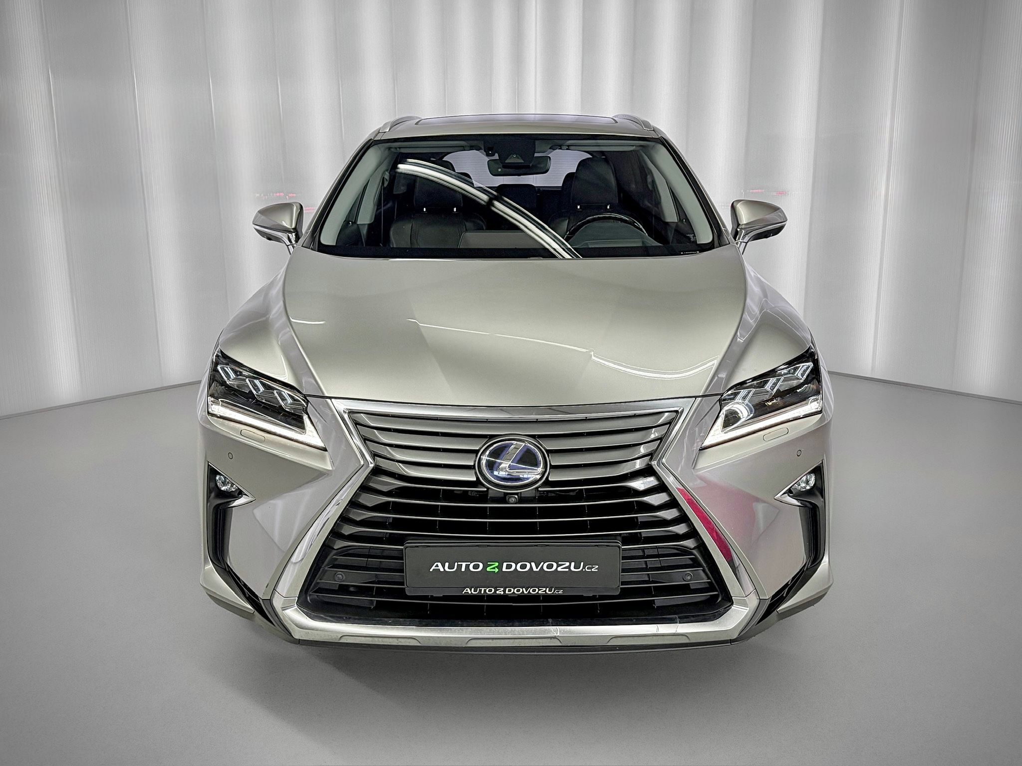 Lexus, h e-CVT AWD LUXURY, ACC, EL. Š - fotka 3