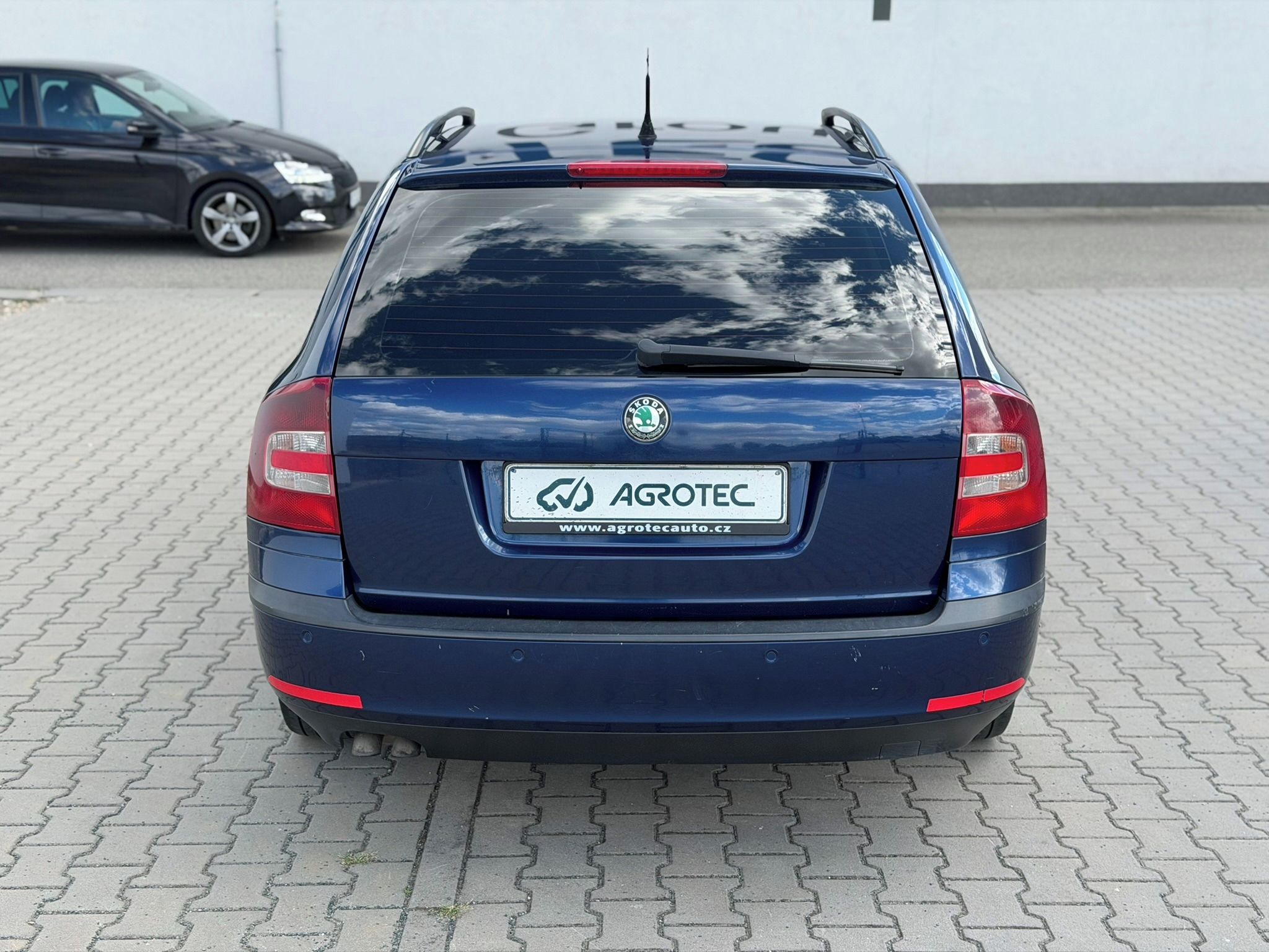 Škoda Octavia, 2.0 TDI 103 kW Elegance Combi - fotka 6