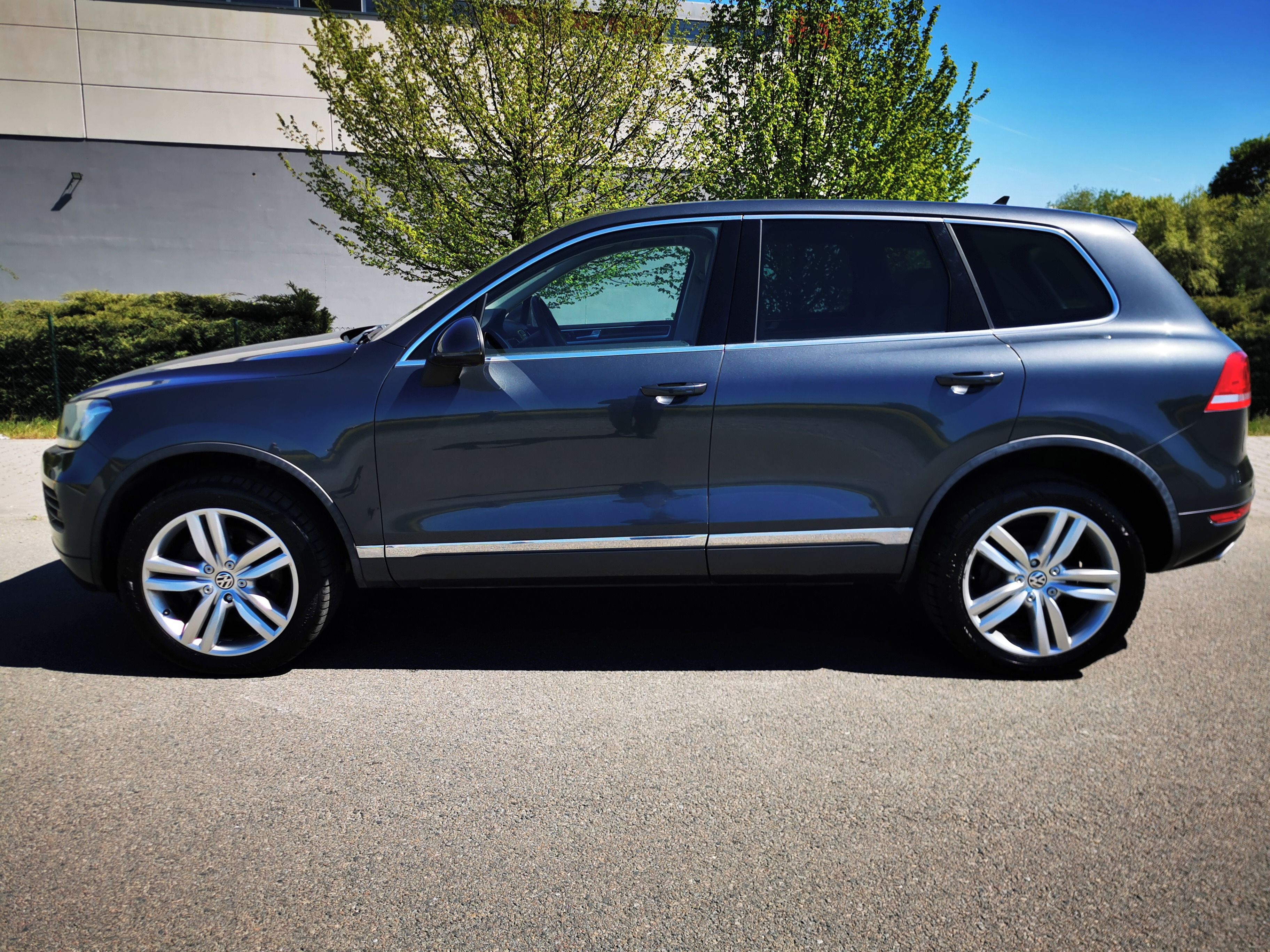 Volkswagen Touareg, 4.2 TDi V8 EXCLUSIVE - fotka 4