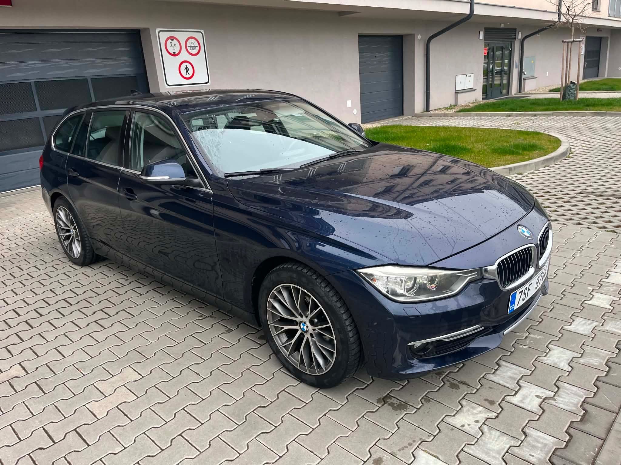 BMW Řada 3, 320D 135kw - fotka 3