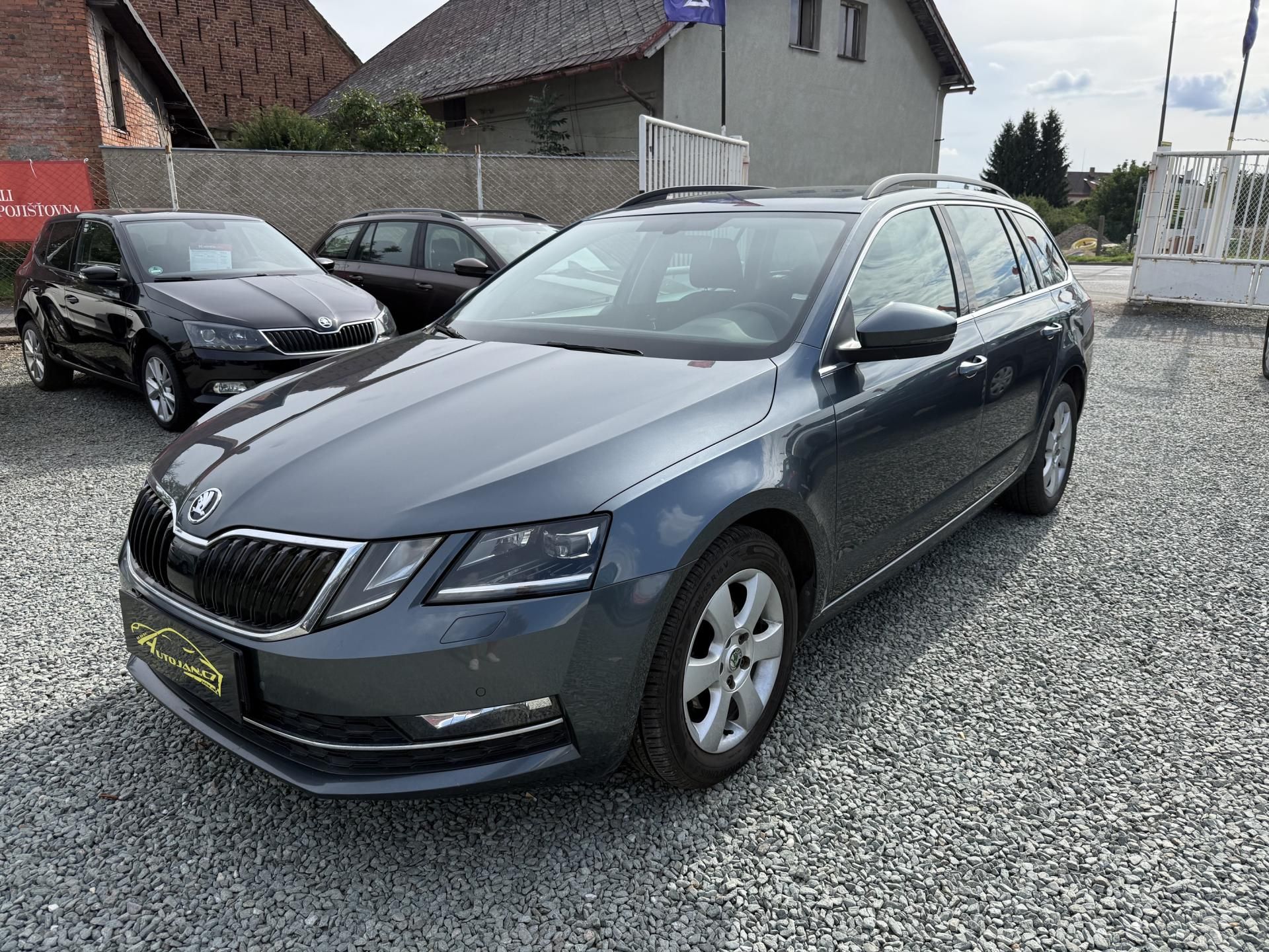 Škoda Octavia, 1.6 TDI DSG STYLE - fotka 3