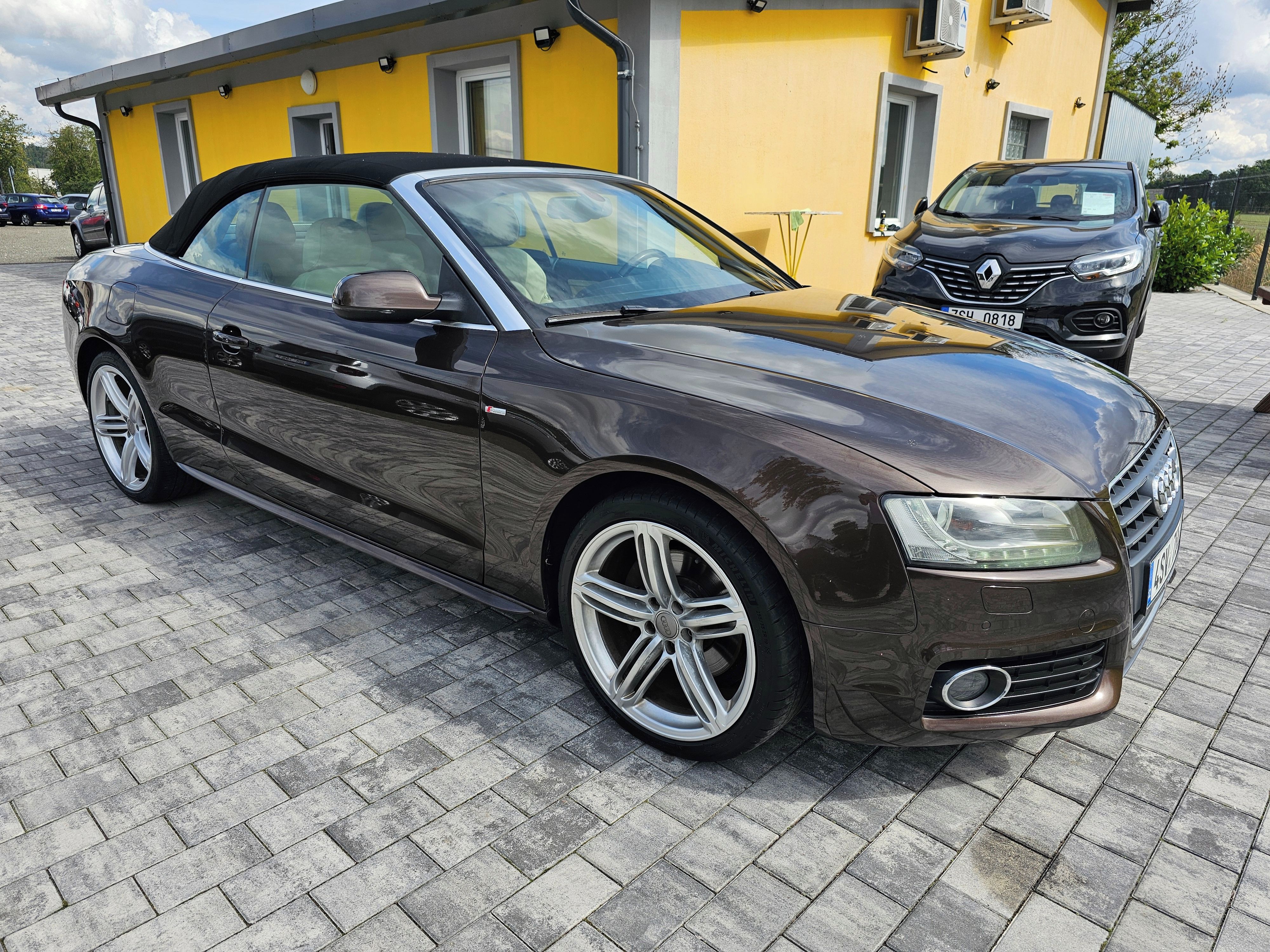 Audi A5, 2.7 TDI, CABRIOLET, tažné zař. - fotka 3