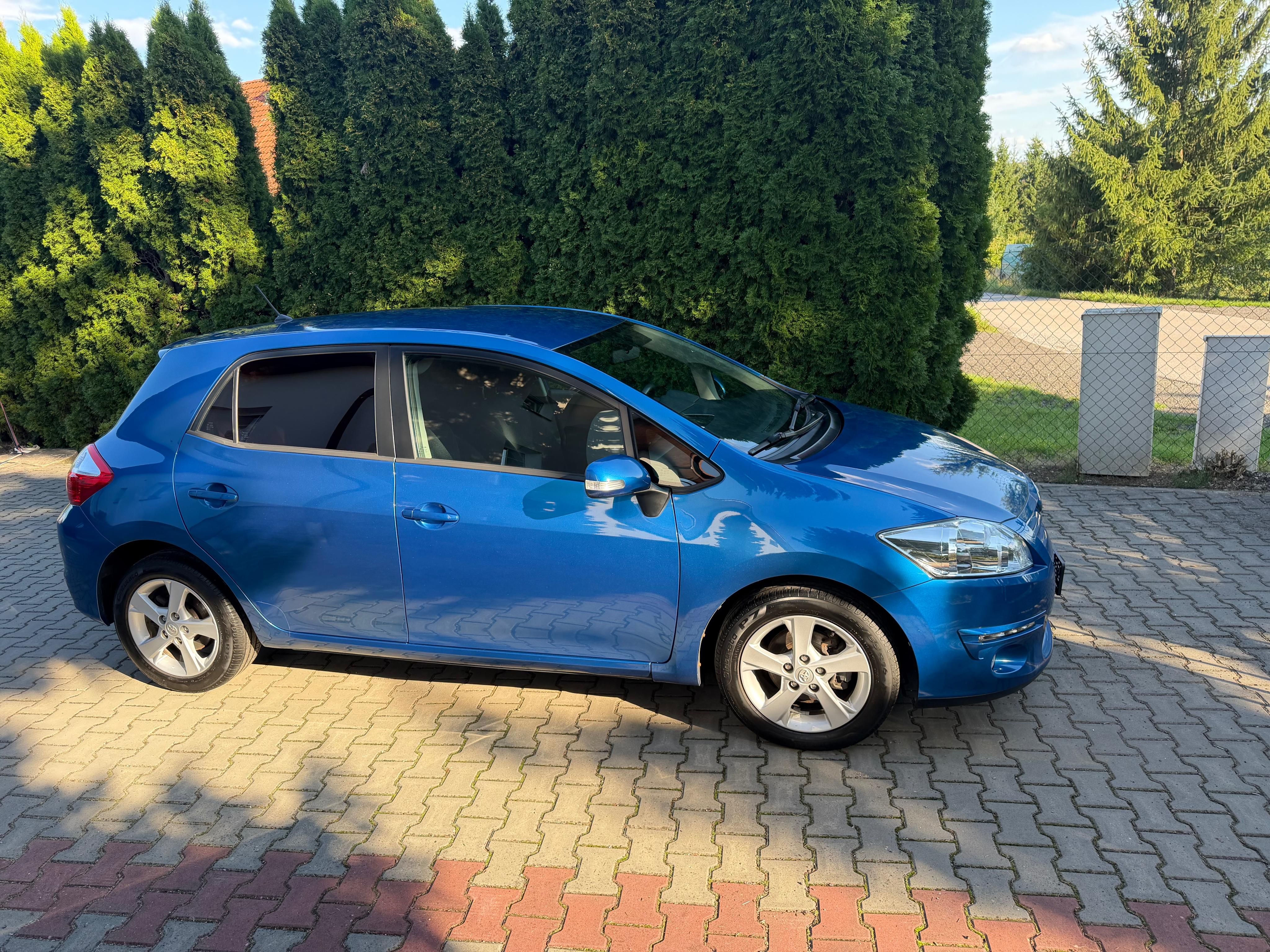 Toyota Auris, 1,6i /97kw klima serviska - fotka 2