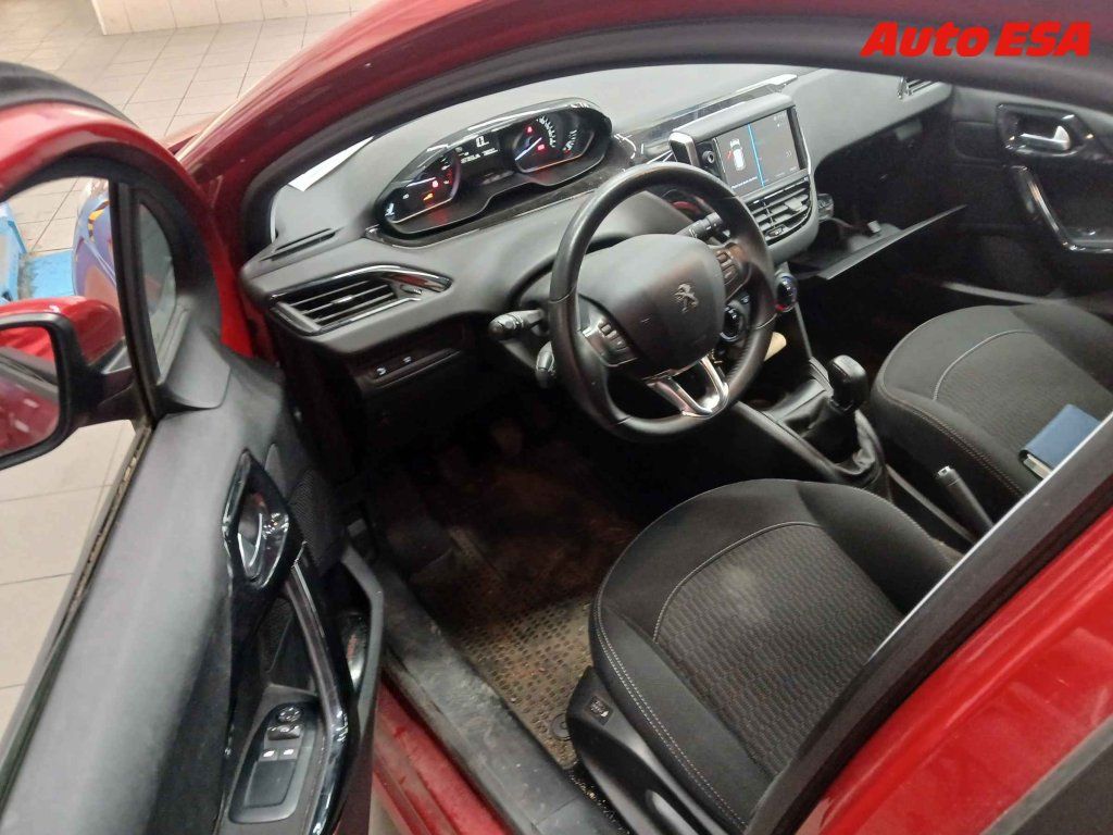 Peugeot 208, 1.2PT,2.maj,ČR,Active,AC - fotka 3