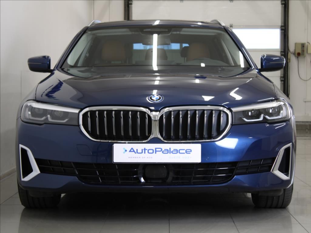 BMW Řada 5, 2,0 530e xDrive Luxury Pano.ČR - fotka 2
