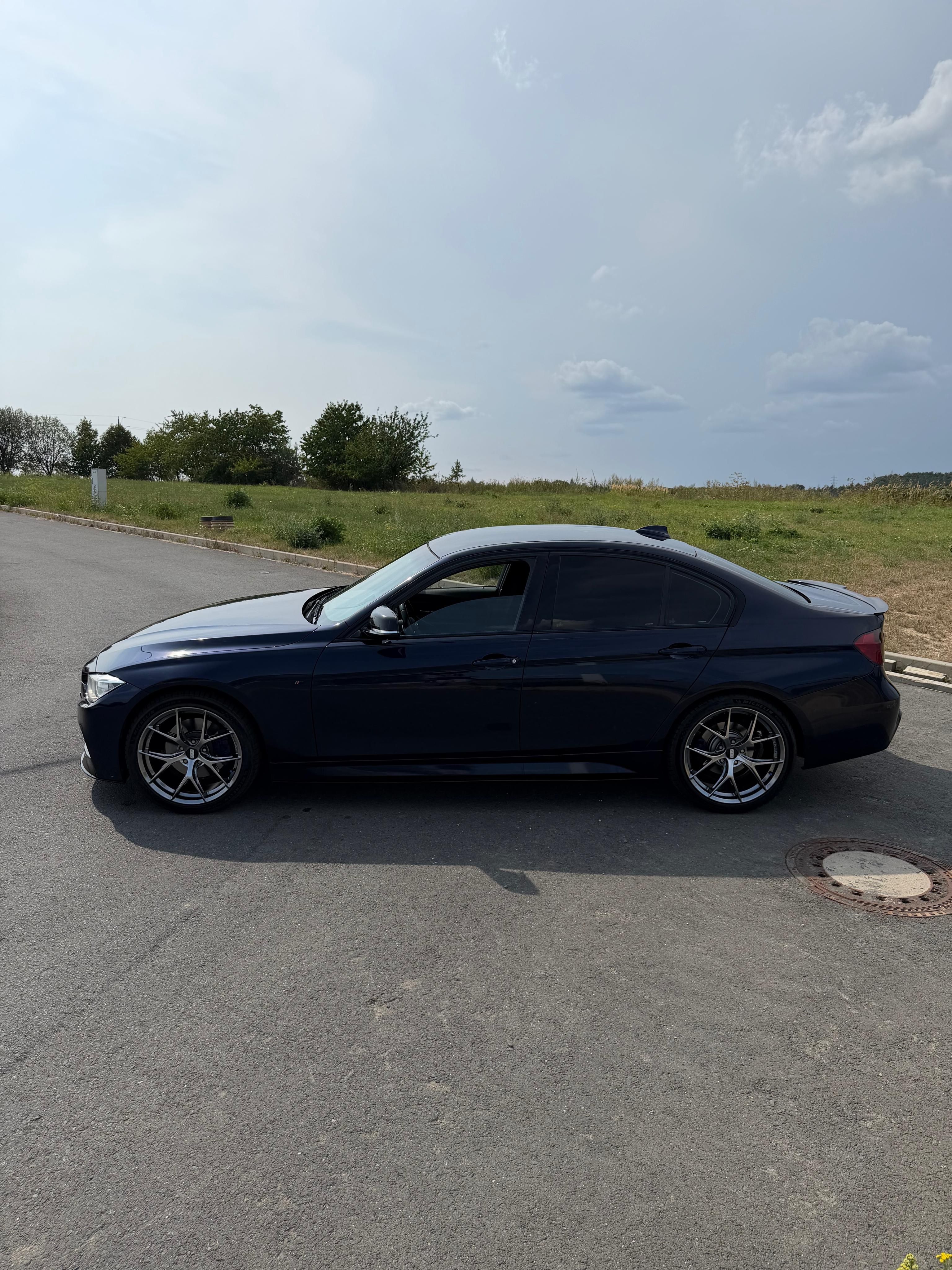 BMW Řada 3, BMW F30 328i M Paket | xDrive - fotka 3