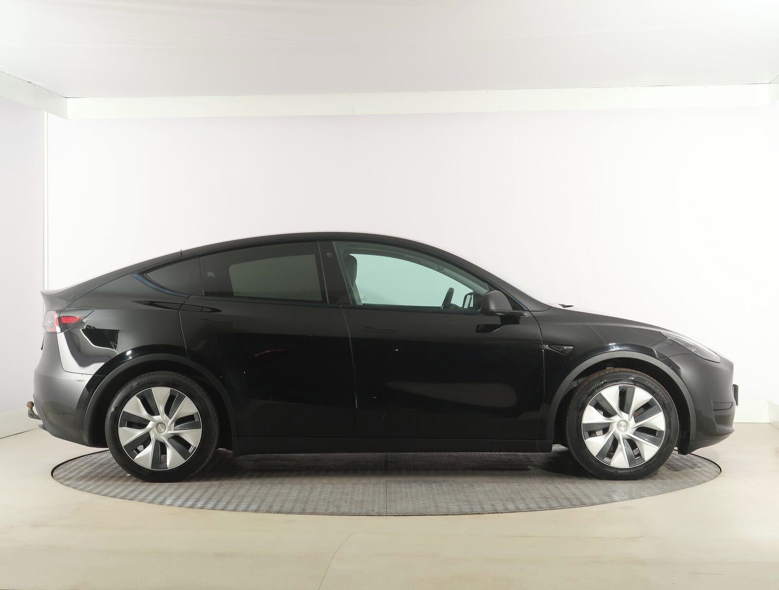 Tesla Model Y, RWD LFP 60kWh, Automat, Kůže - fotka 6