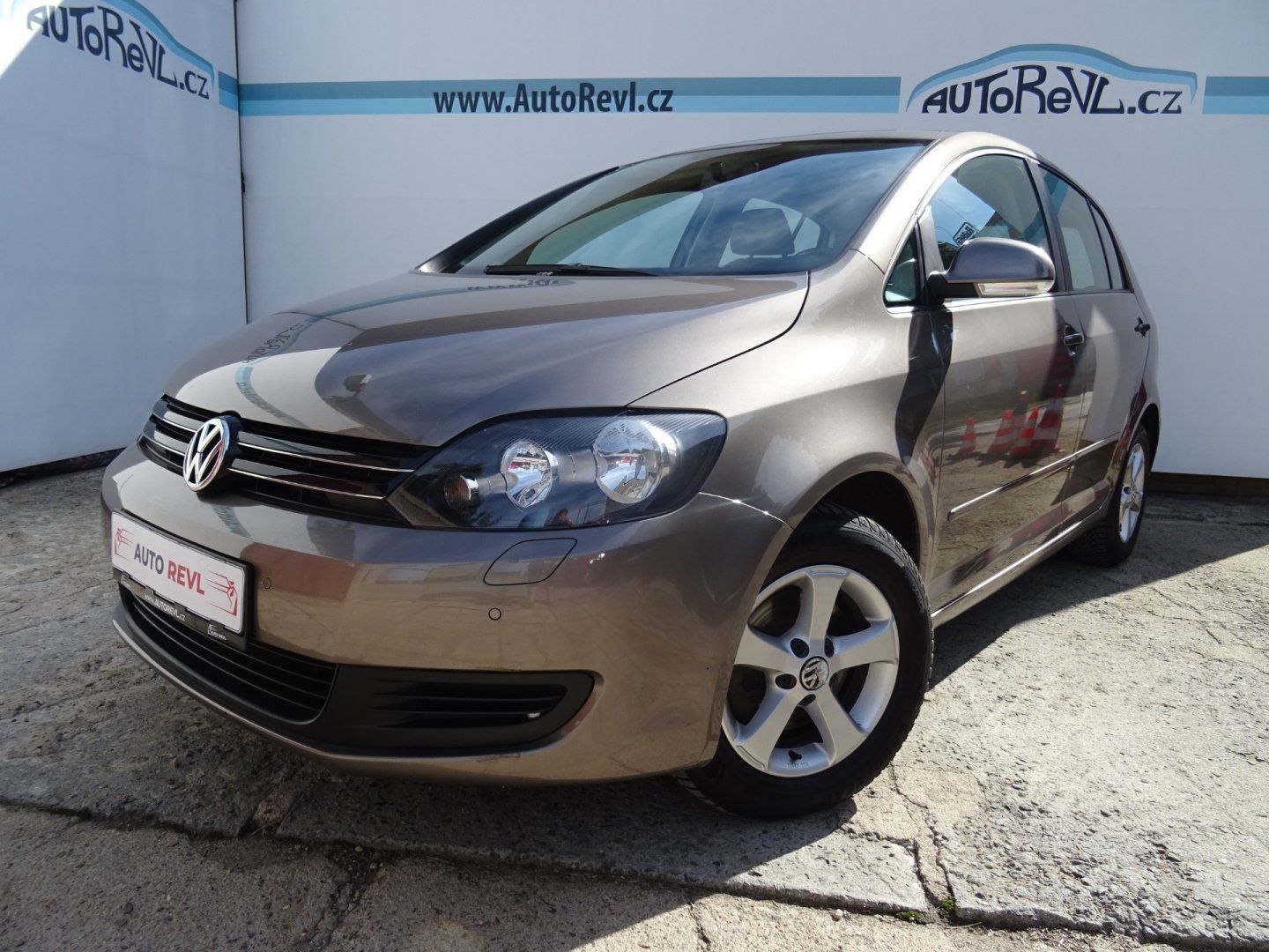 Volkswagen Golf Plus, 1.4i,90kW,1maj,S.kniha,klima - fotka 2
