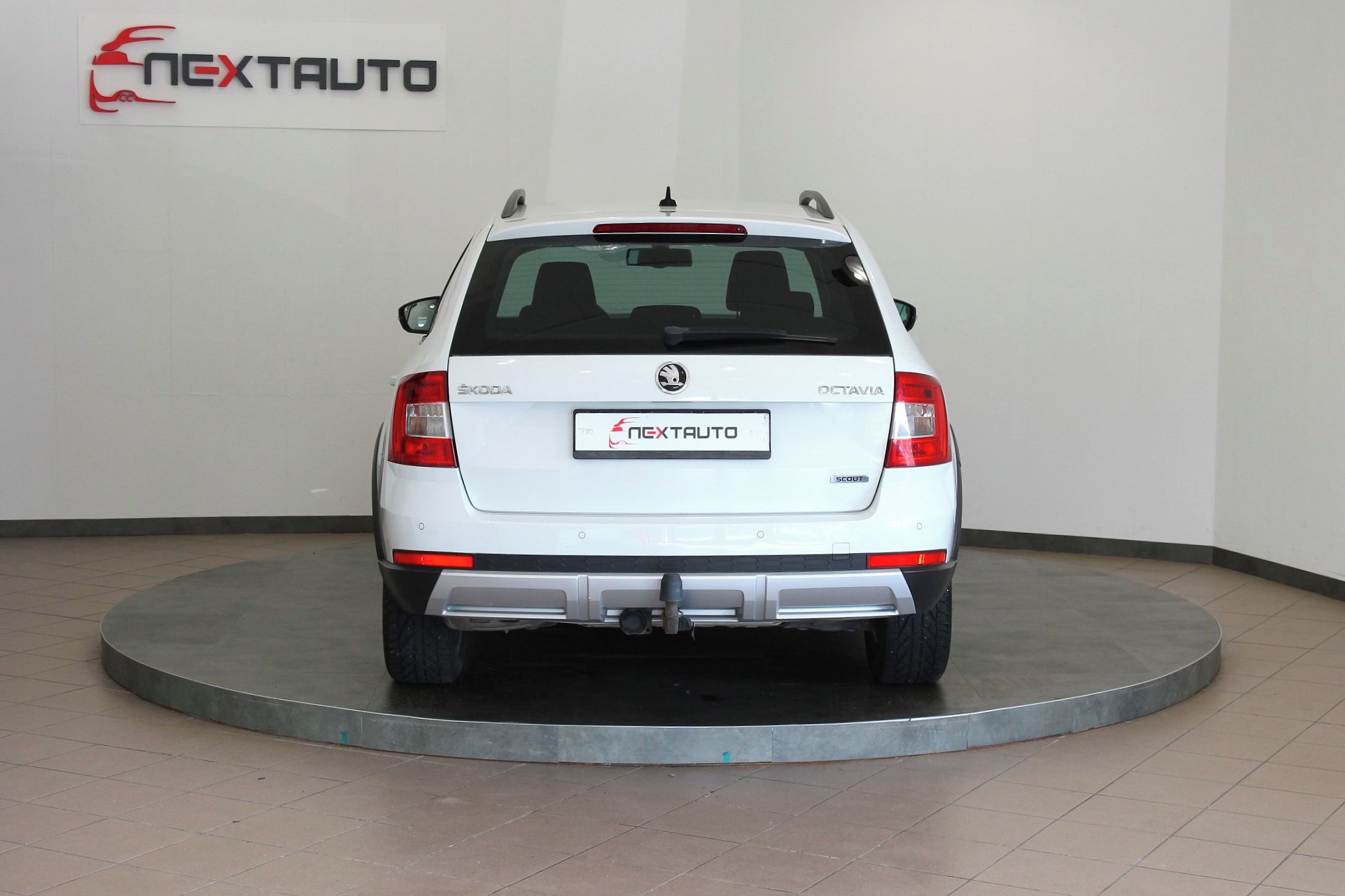 Škoda Octavia, 2.0 TDI 135kW DSG SCOUT, TAŽNÉ - fotka 4