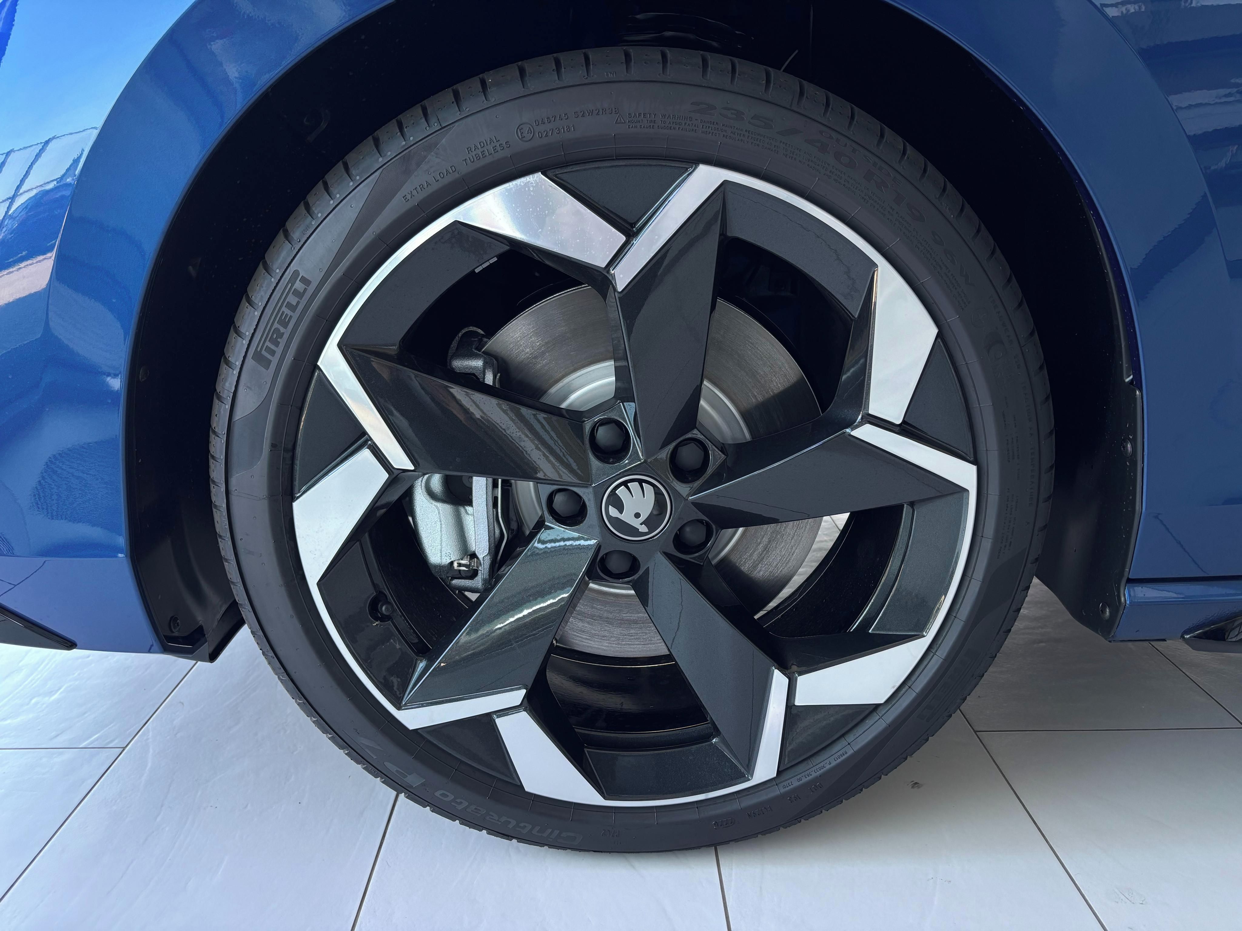 Škoda Superb, Sportline 2,0 TDI 142 kW 4x4 - fotka 4