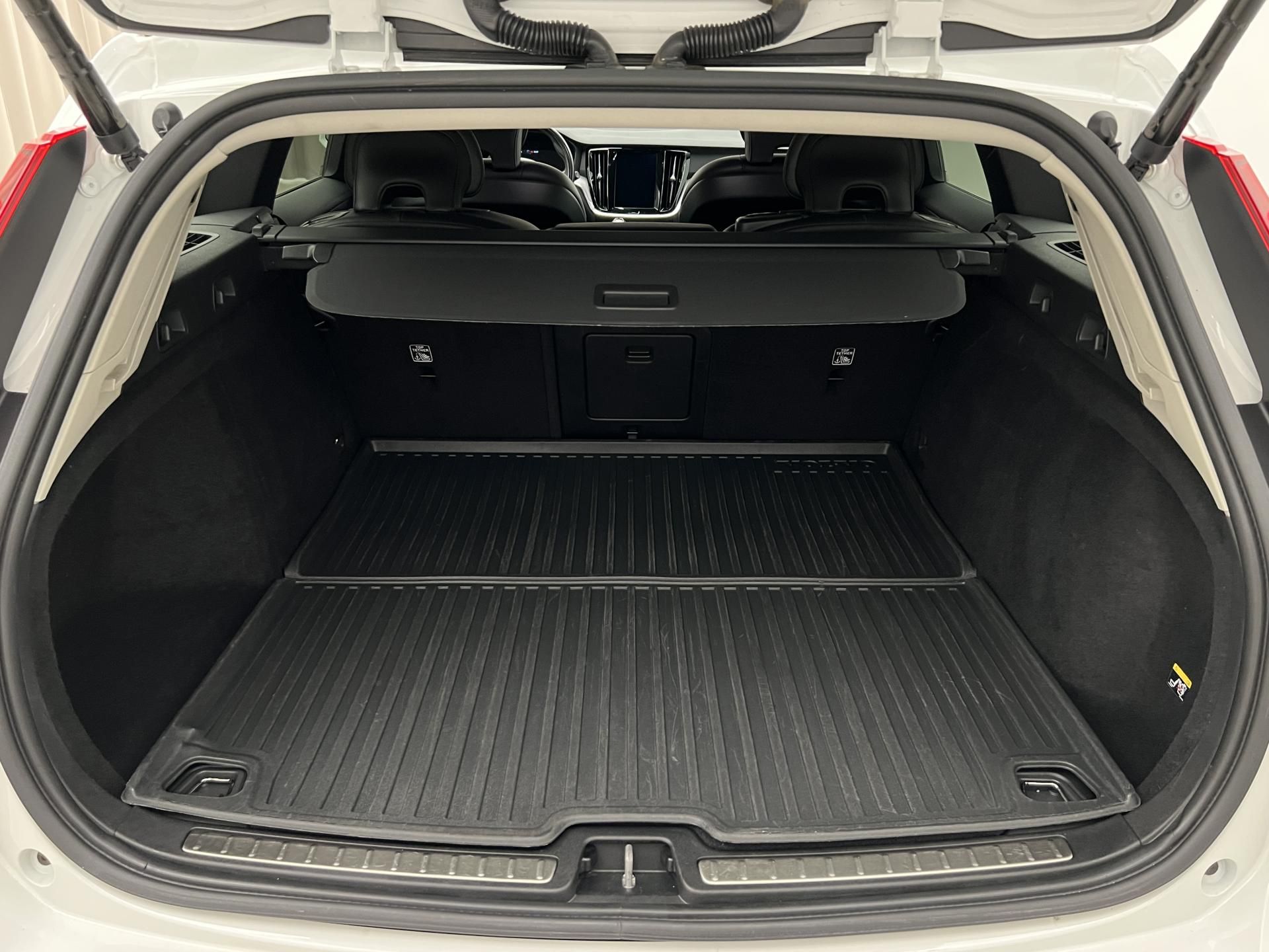 Volvo V60, D3 MOMENTUM MAN - fotka 5