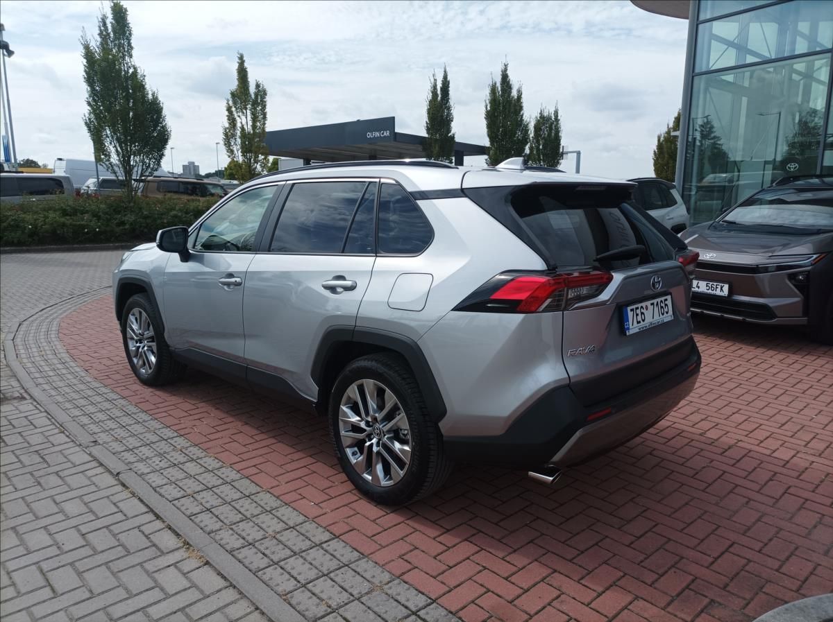Toyota Rav4, 2,5 Executive 4x4 - fotka 3
