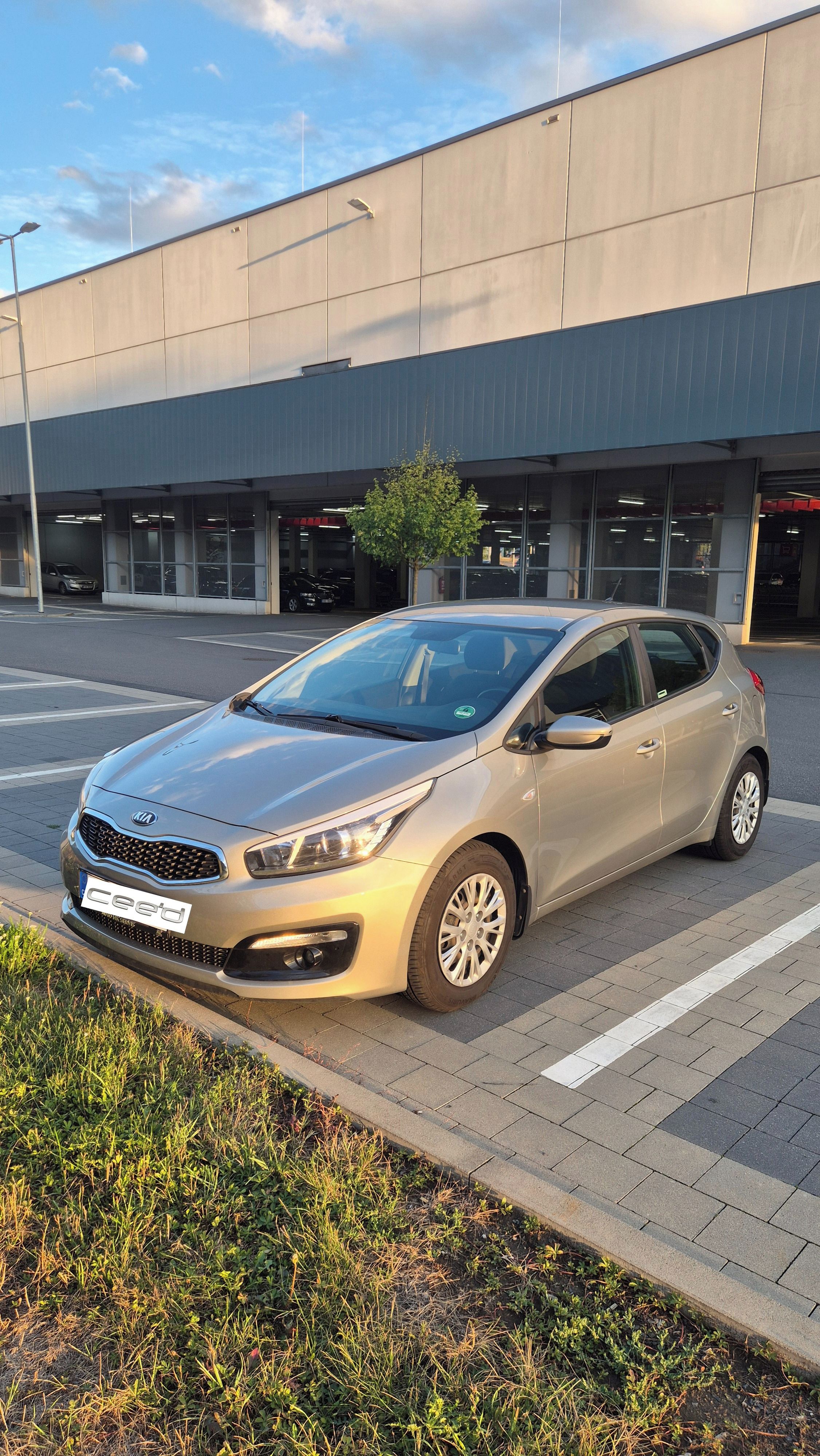 Kia Cee´d, 1.4 CVVT, Serv.kniha