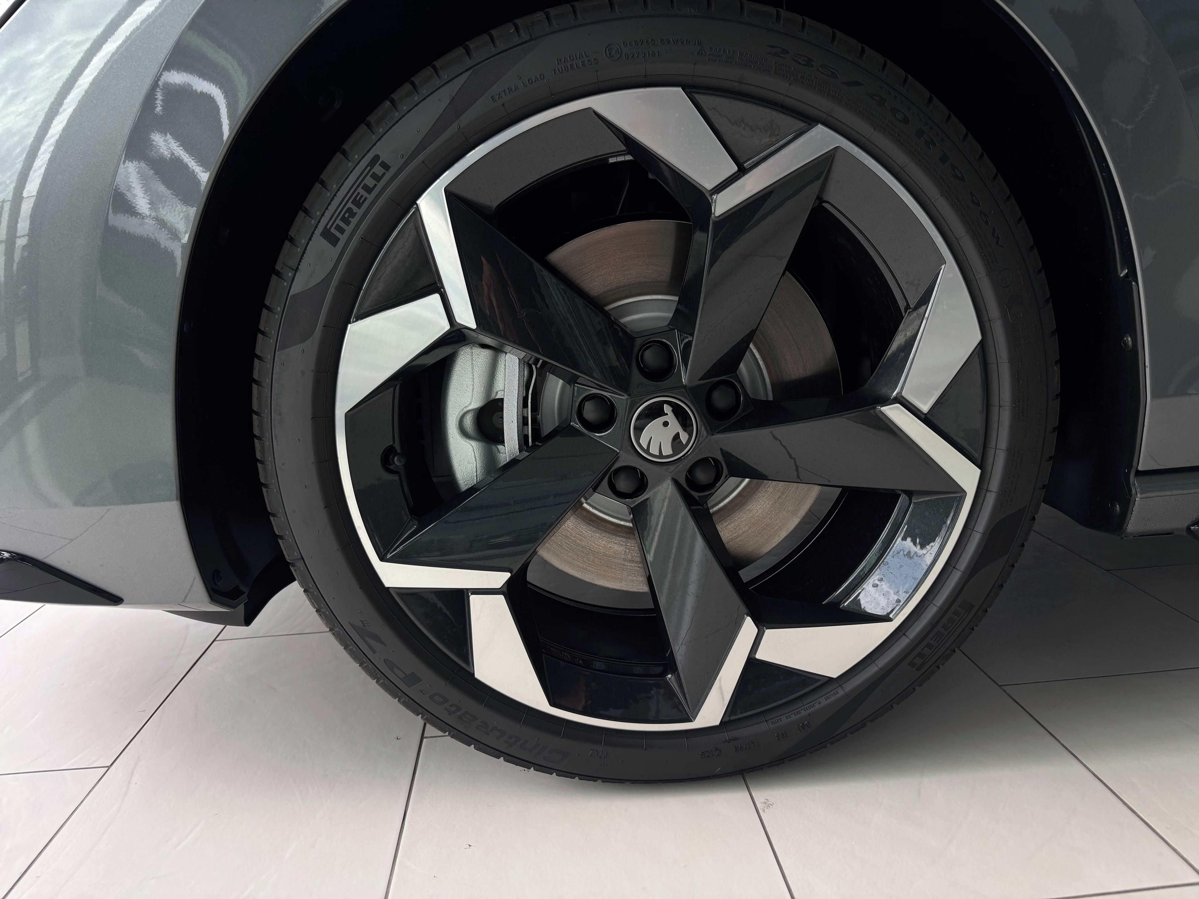 Škoda Superb, Sportline 2,0 TDI 142 kW 4x4 - fotka 4