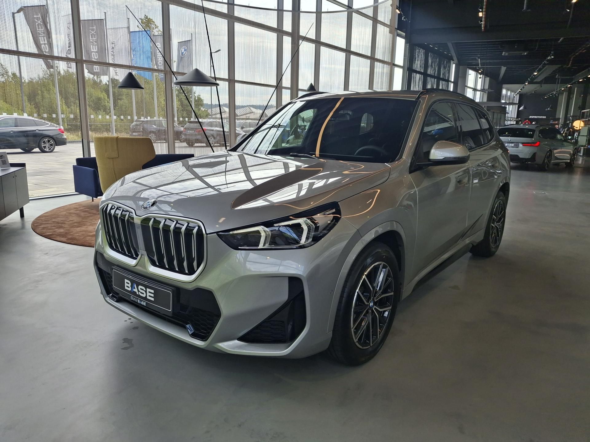 BMW X1, xDrive20d M-Sport - fotka 3
