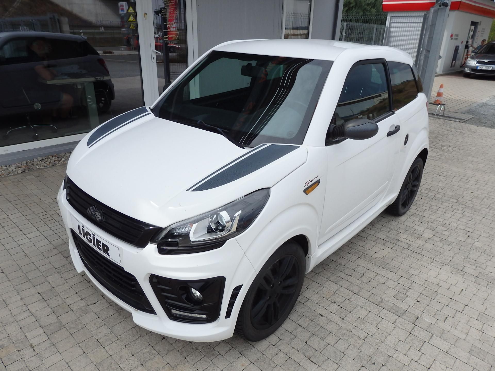 Ligier JS 50 L, 0.5 DCI - fotka 2