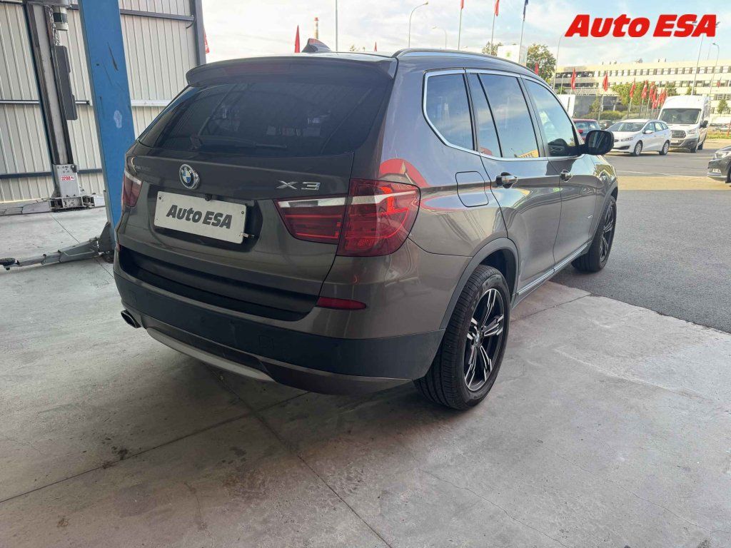 BMW X3, 2.0 D xDrive20d,1.maj,ČR - fotka 2