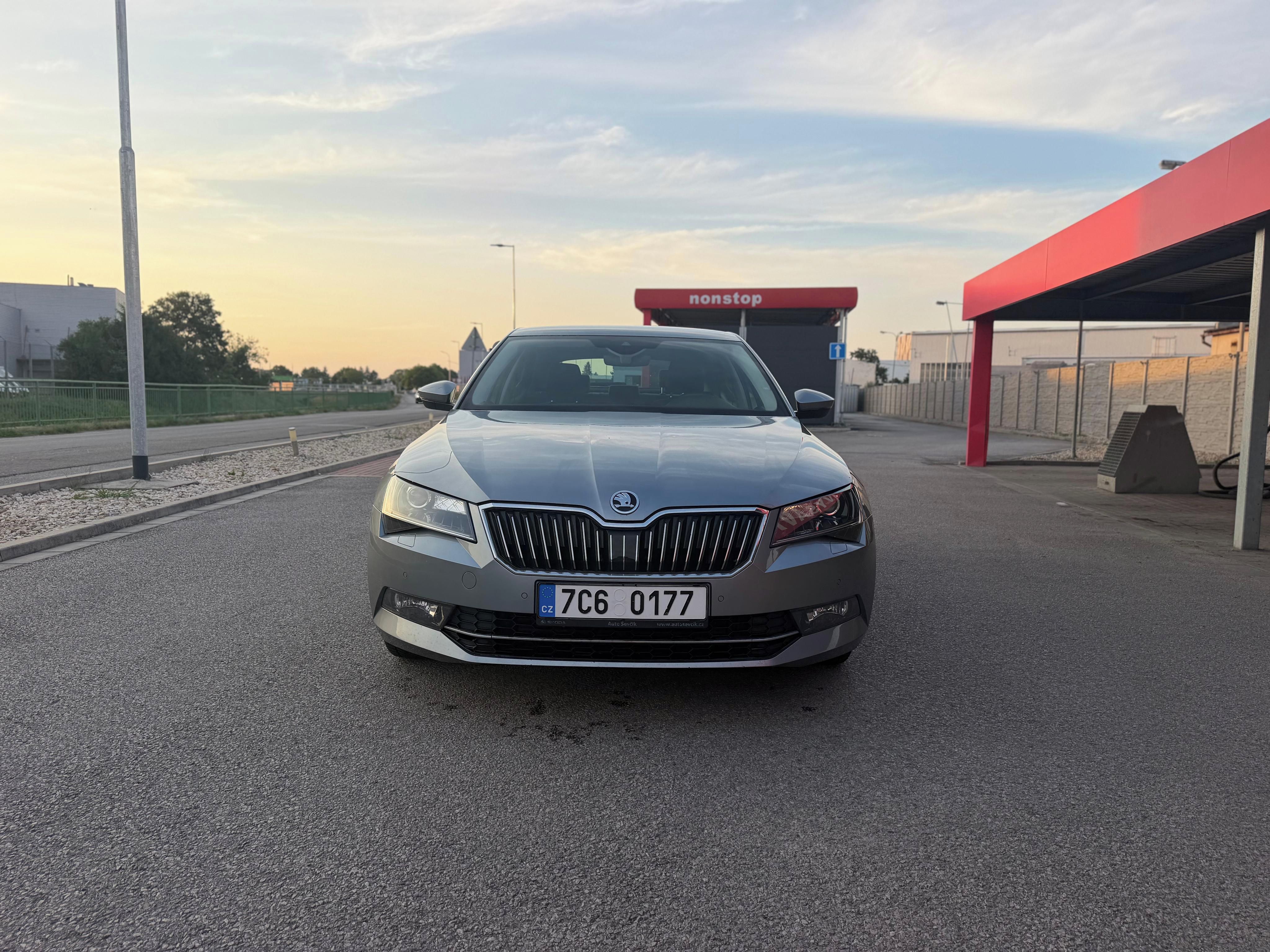 Škoda Superb, DSG, 132 Kw, druhý majitel - fotka 2