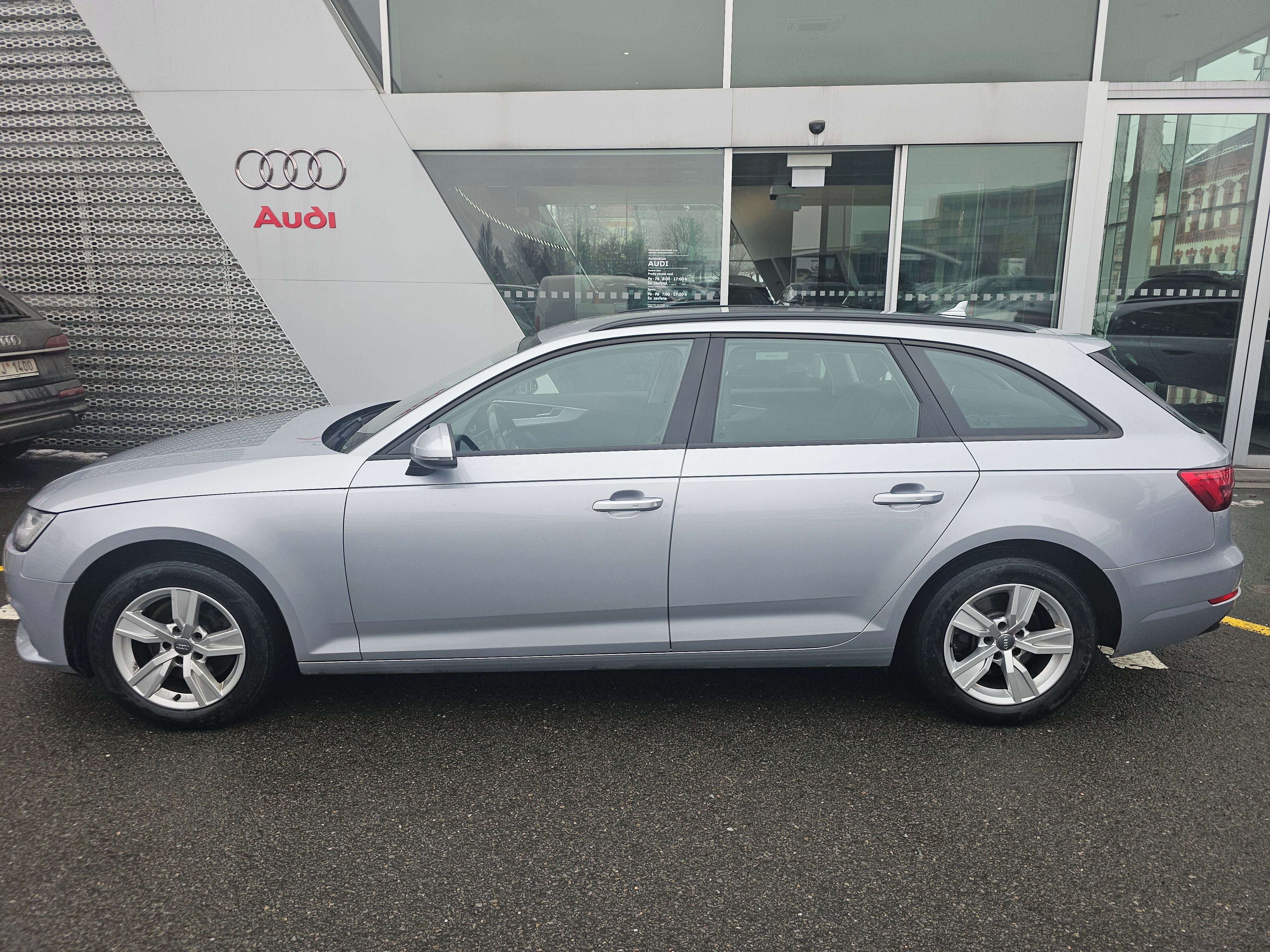 Audi A4 Avant, Audi A4 Avant 2.0 TDI 110kW - fotka 2